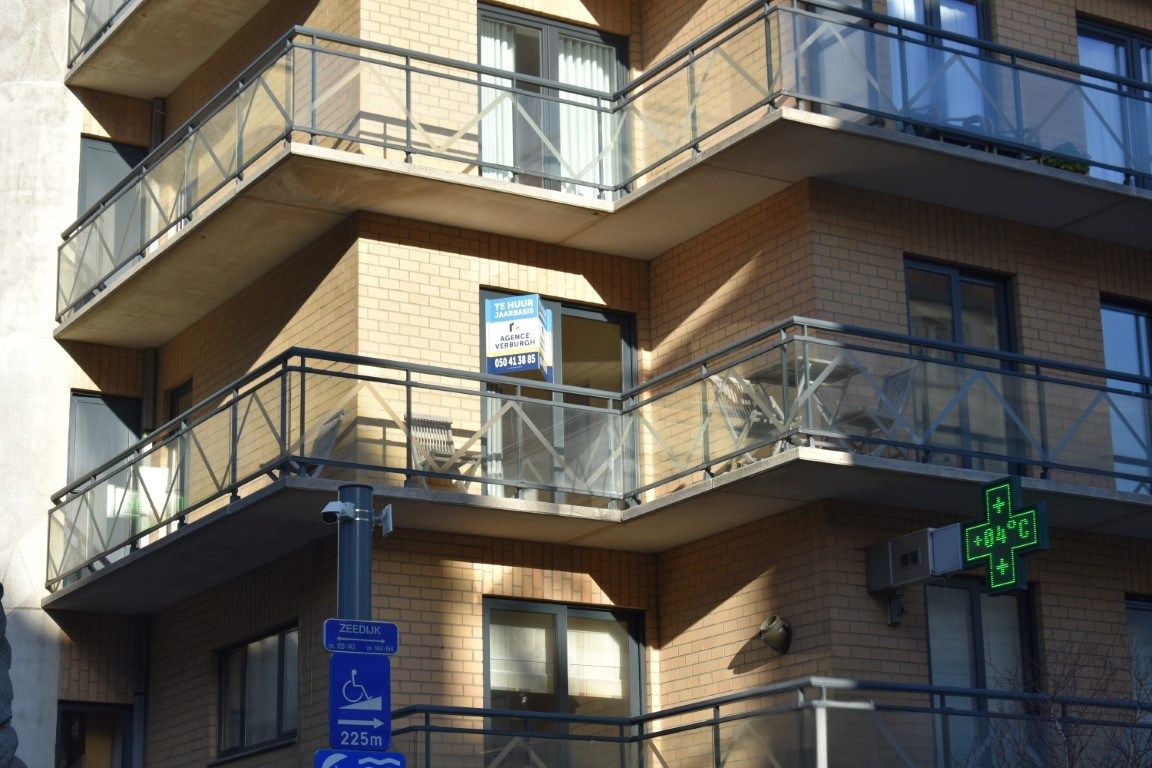 Centraal gelegen appartement met 2 slaapkamers foto 2