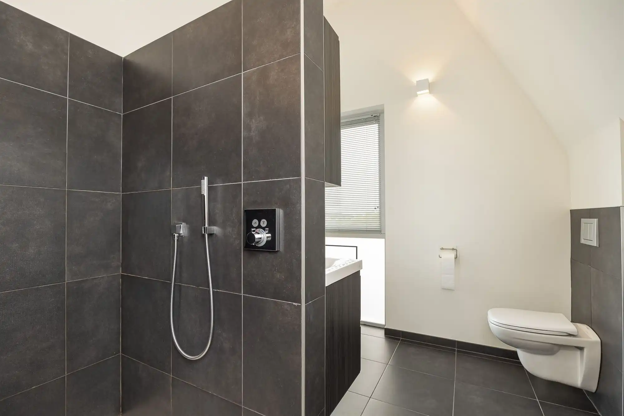 Instapklare moderne woning met 4 slpk. en tuin foto 24