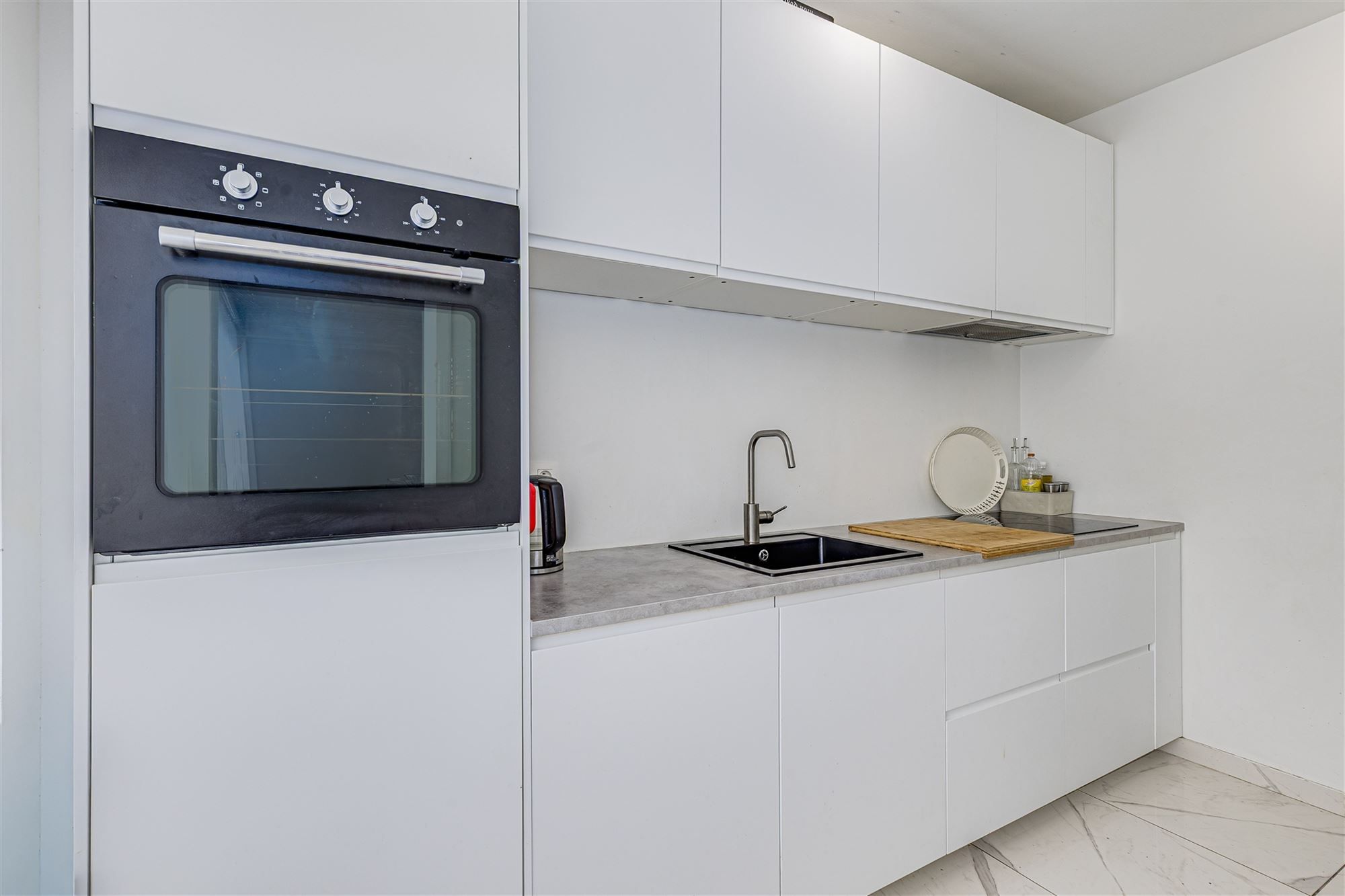 Ruim appartement met 3 slpk en garagebox te Wilrijk foto 5