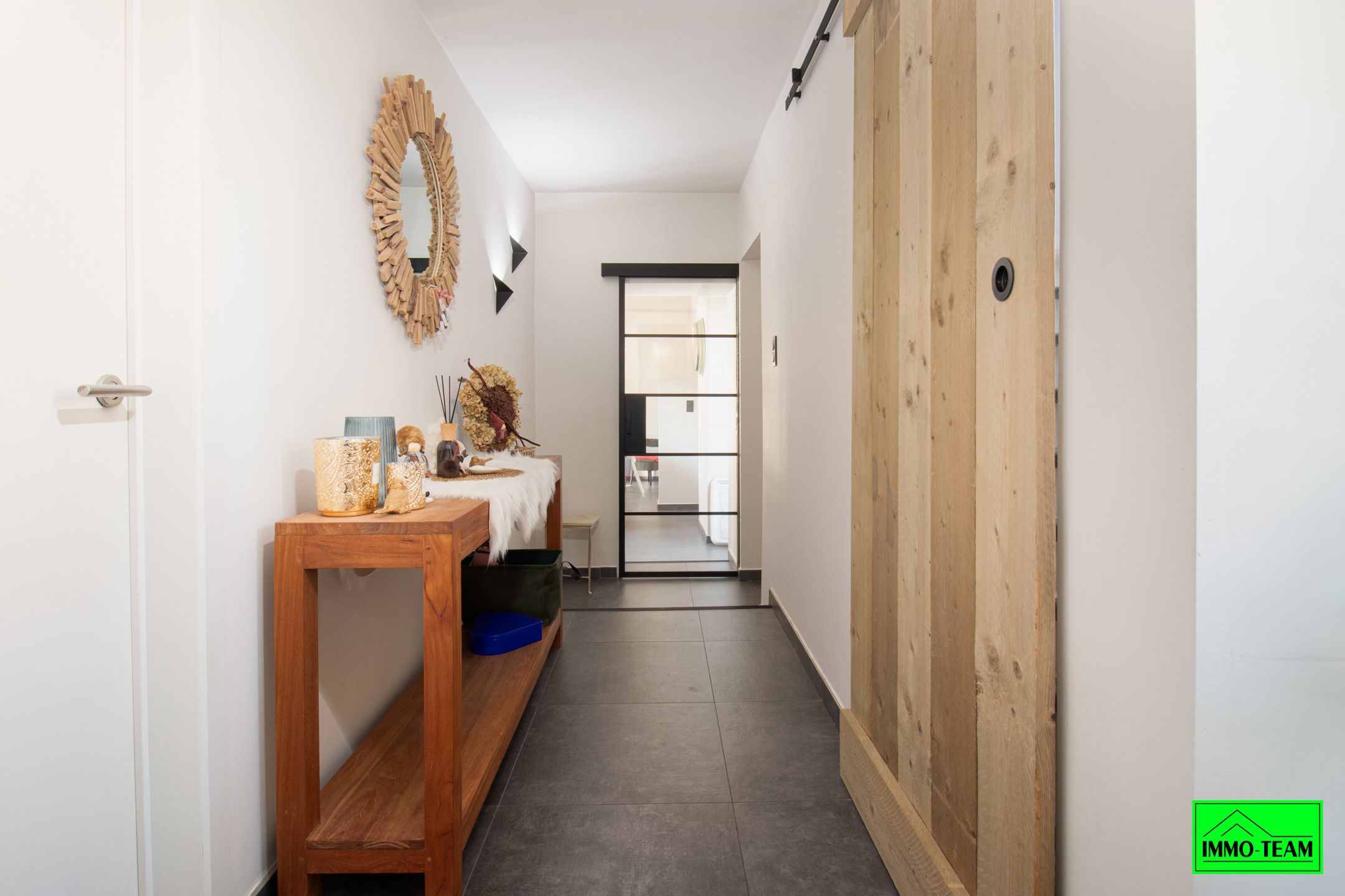 Prachtig gerenoveerde woning met heel wat potentieel foto 3