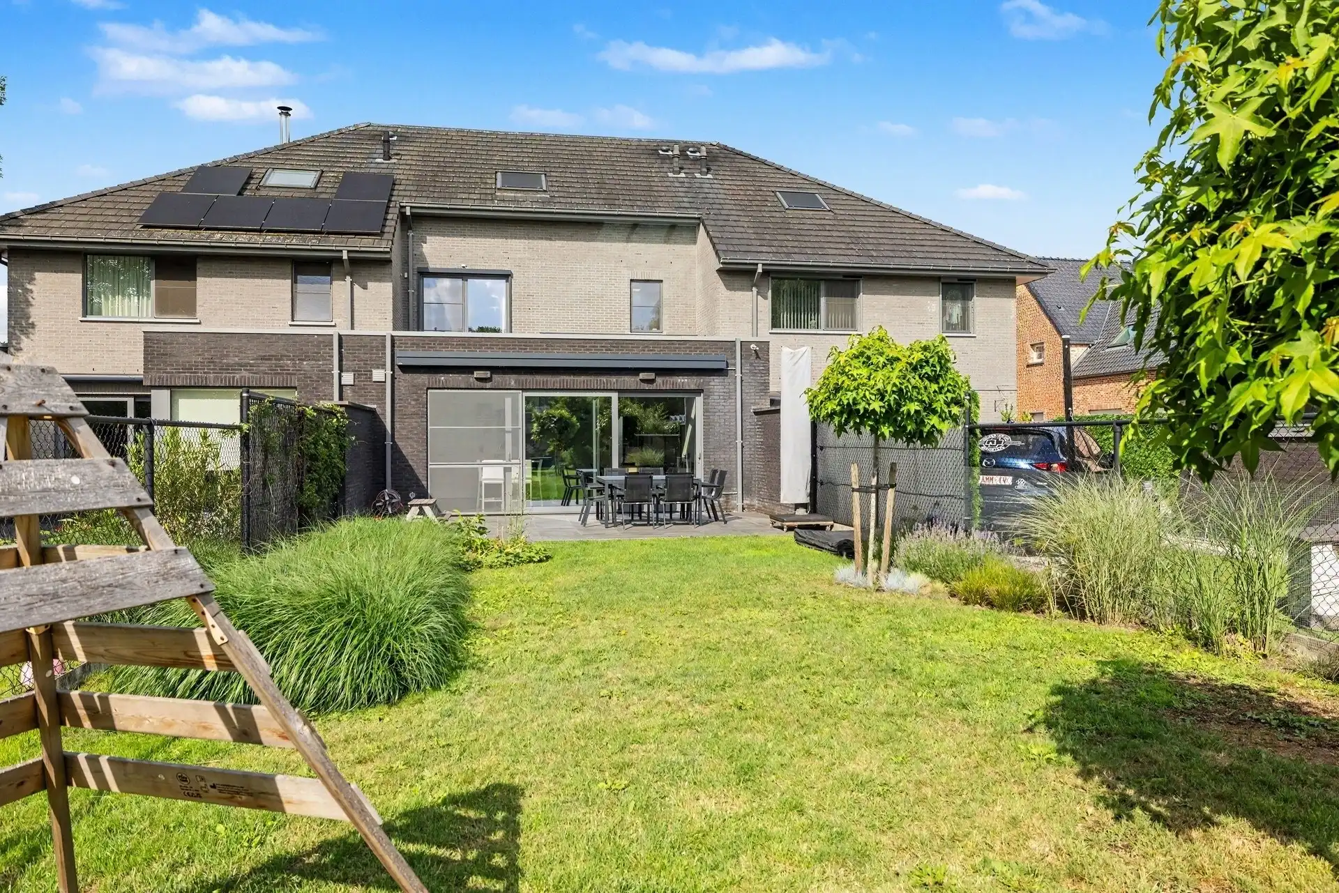 Uitstekend gelegen gezinswoning met inpandige garage en mooi aangelegde tuin (430m²) foto 27