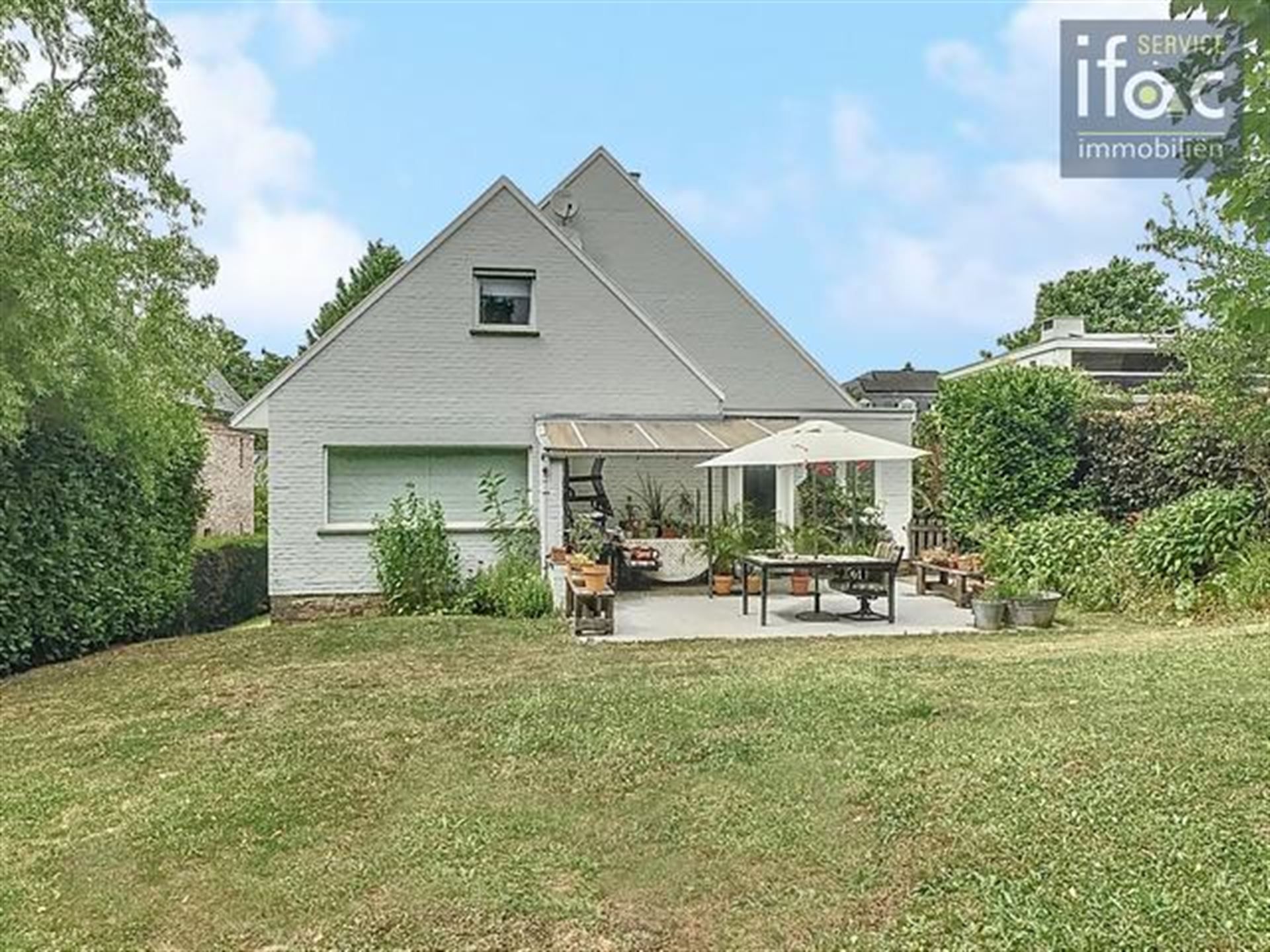 Prachtige villa op toplocatie, 6 slaapkamers en 2 badkamers foto 2