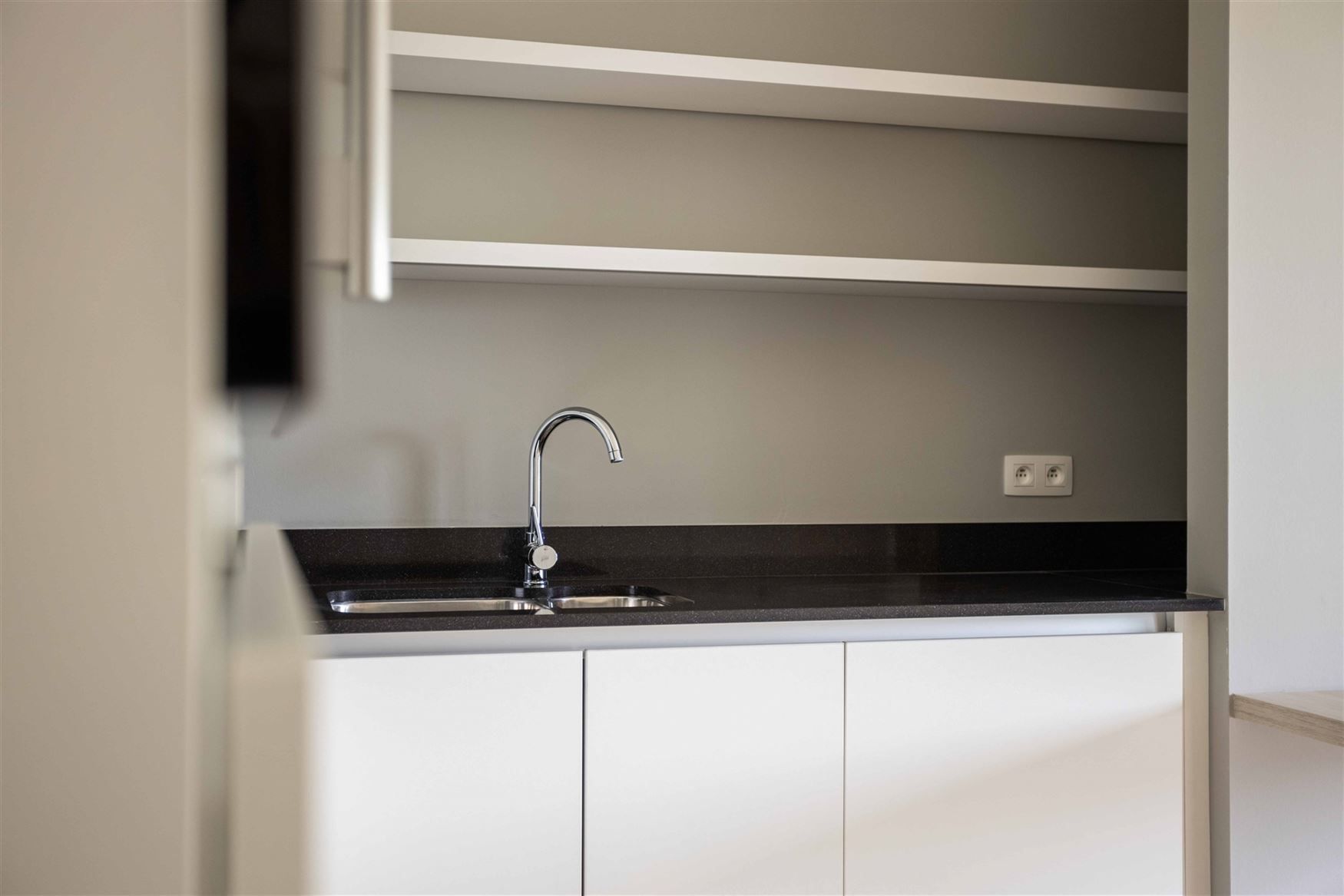 Lichtrijke assistentieflat (inclusief autoplaats) foto 4