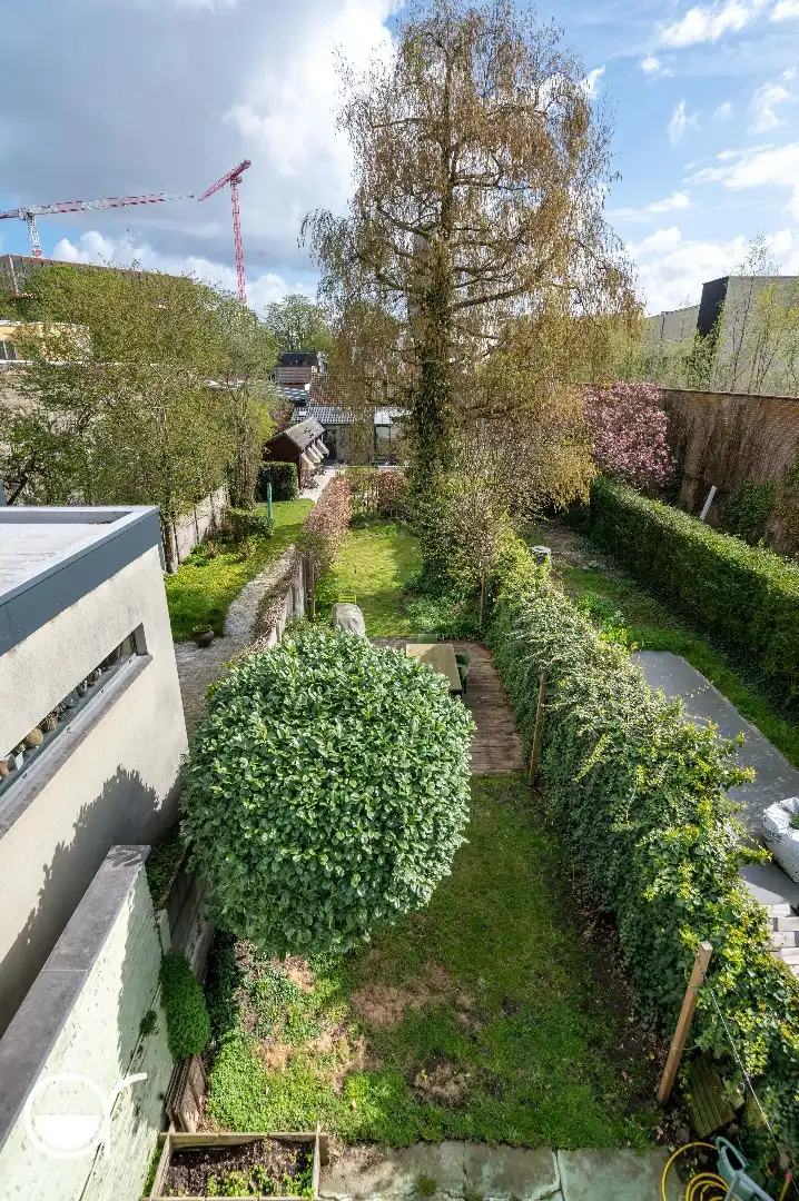 Statige woning met grote tuin vlakbij station Gent-Sint-Pieters foto 11