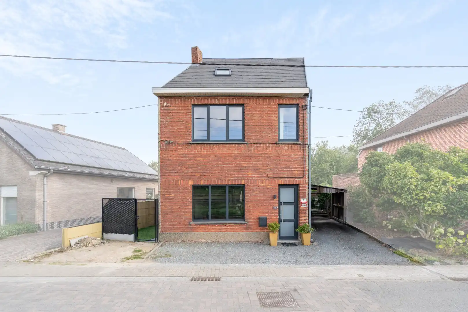 Instapklare woning met 4 slaapkamers in Schellebelle foto {{pictureIndex}}