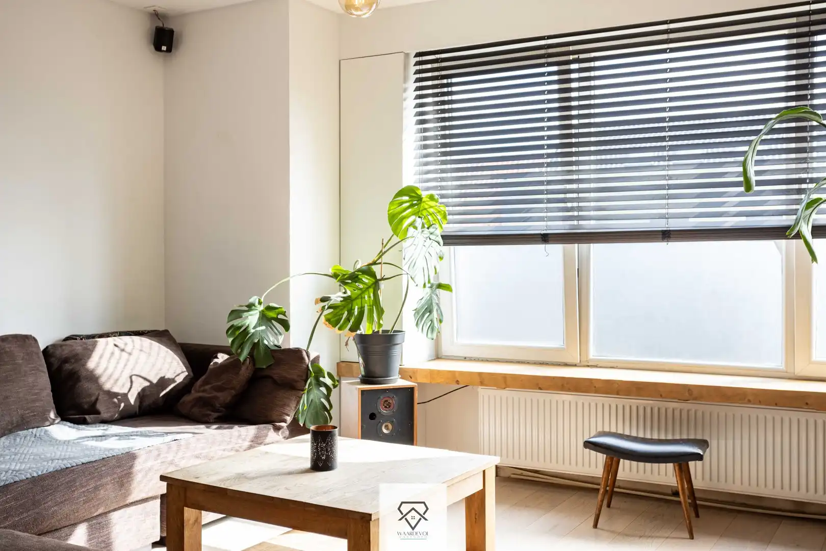 Knap gerenoveerd 2-slaapkamerappartement met zonnig terras in Wondelgem foto 3