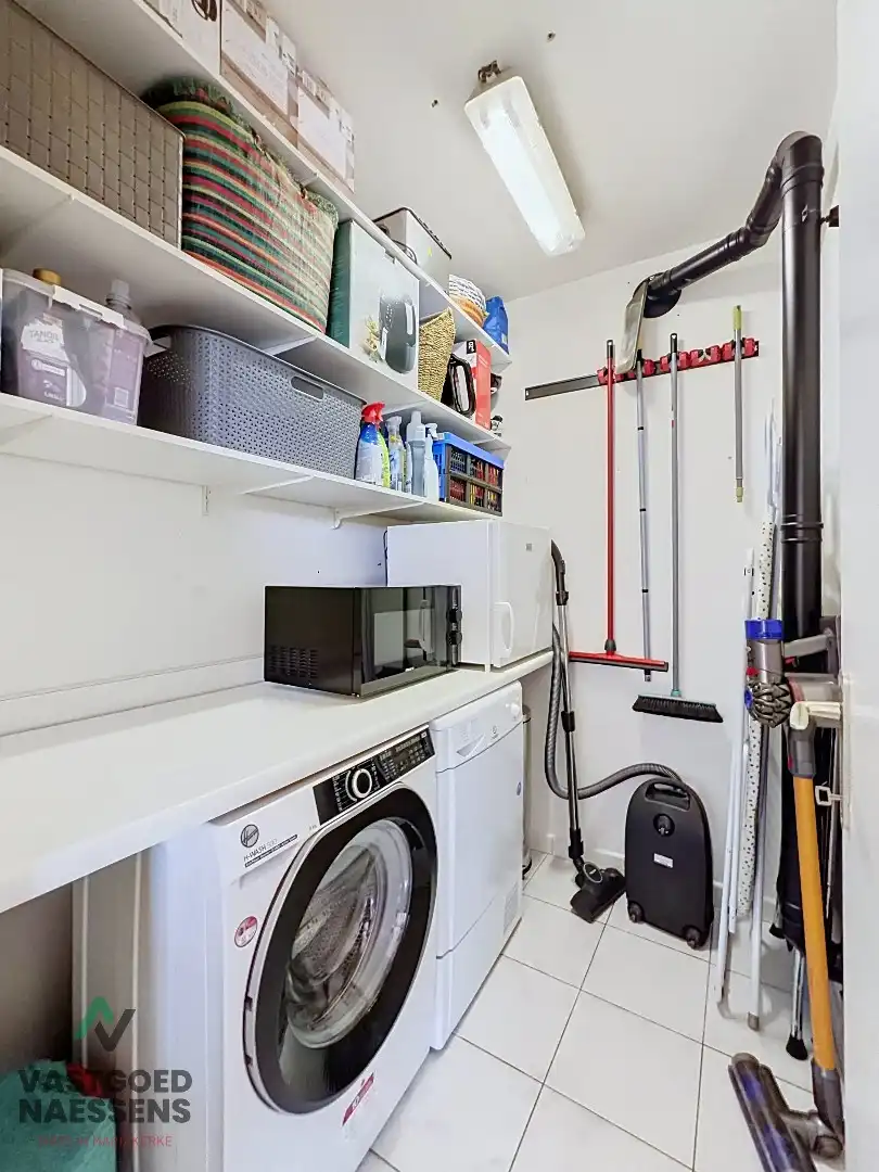 Ruim duplex appartement met 4 slaapkamers, garage en energielabel C in Oostende, bouwjaar 1989 foto 5