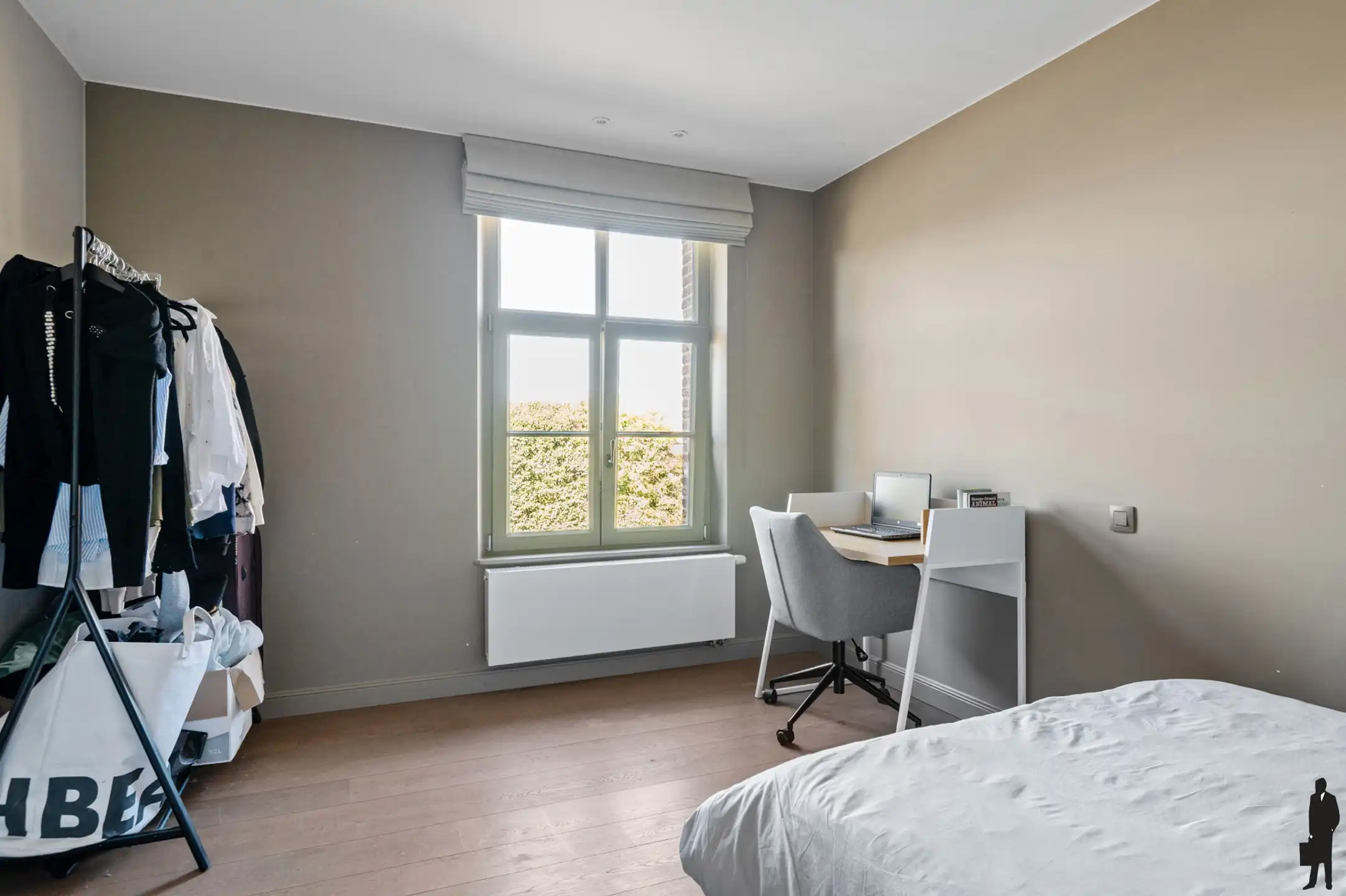 Prachtige woning met 4 slpks, 2 badks en ZW tuin met privacy foto 29