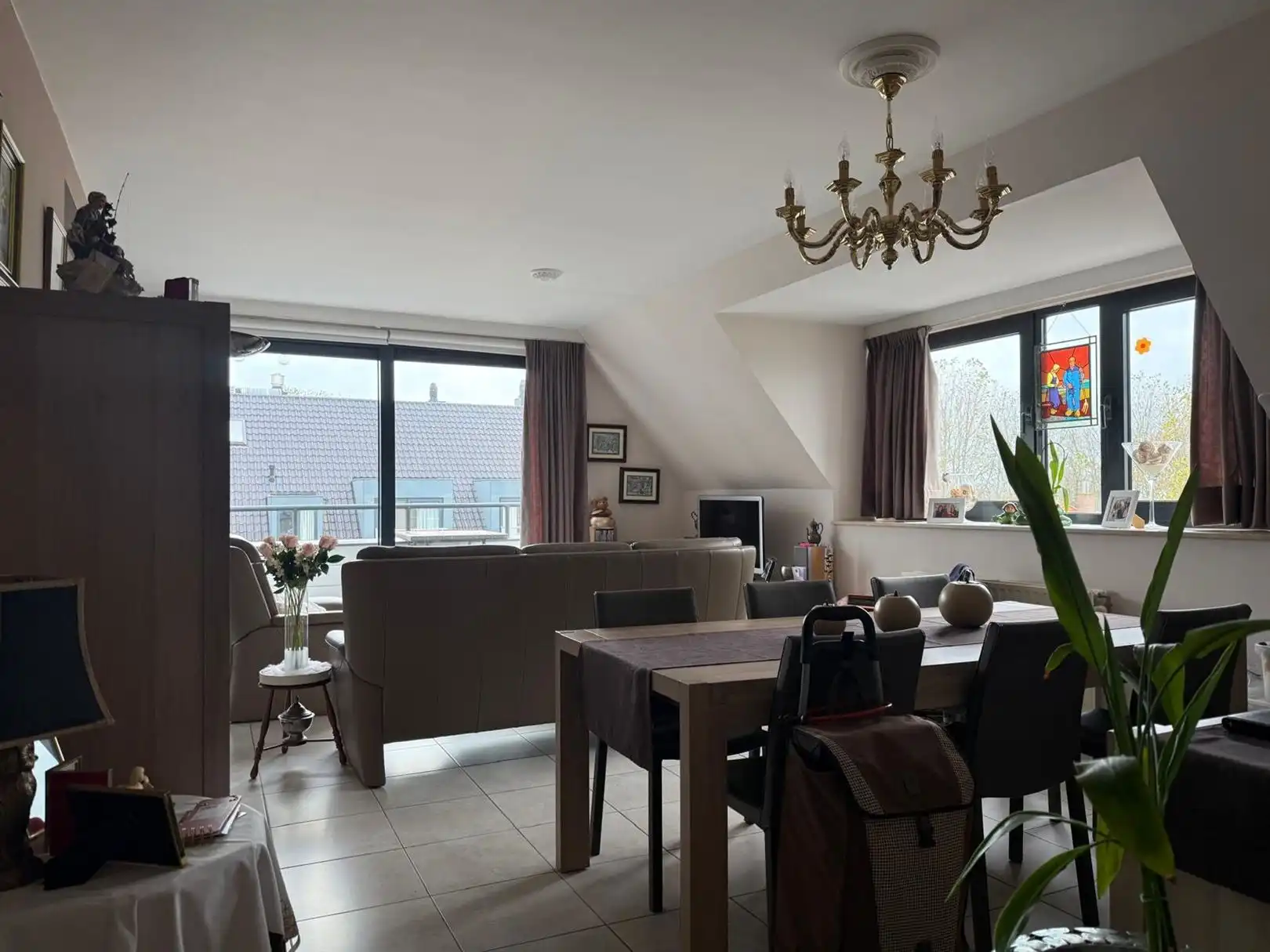 Ongemeubeld 2 slaapkamerappartement foto 2