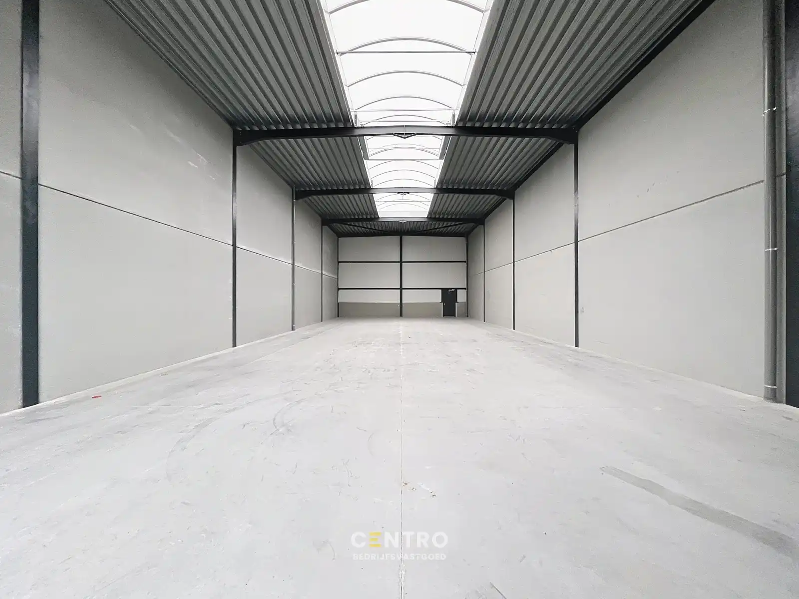 NB-magazijn van ± 275 m² (incl. 2 parkeerplaatsen!) en moderne glaspartij in driehoek TIELT-DEINZE-WAREGEM ! foto 5