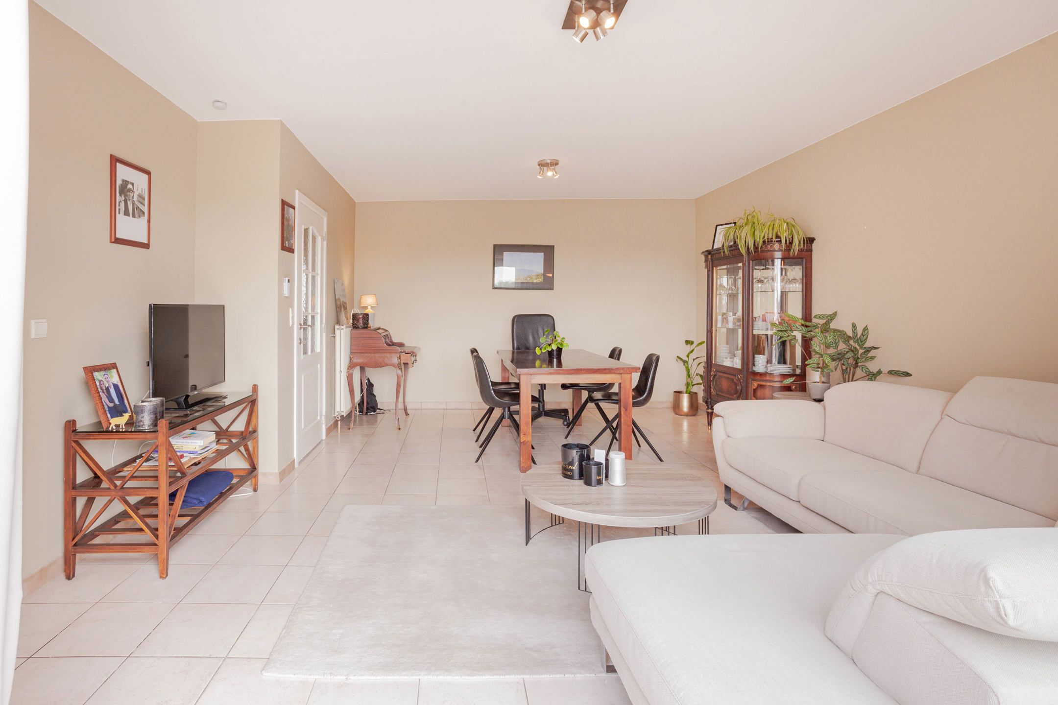 Lichtrijk 2-slaapkamerappartement met zonnig terras foto 8