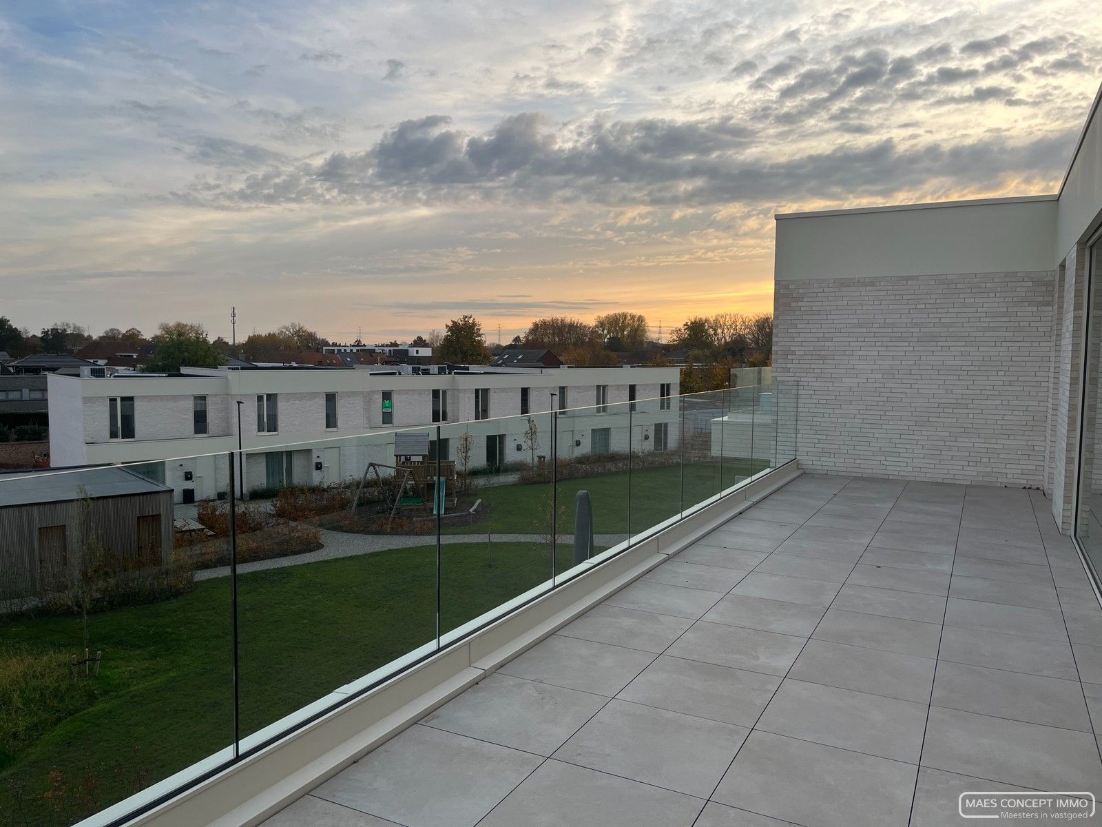 Prachtige penthouse te huur met 2 slaapkamers, terras voor- en achteraan in Vichte foto 19