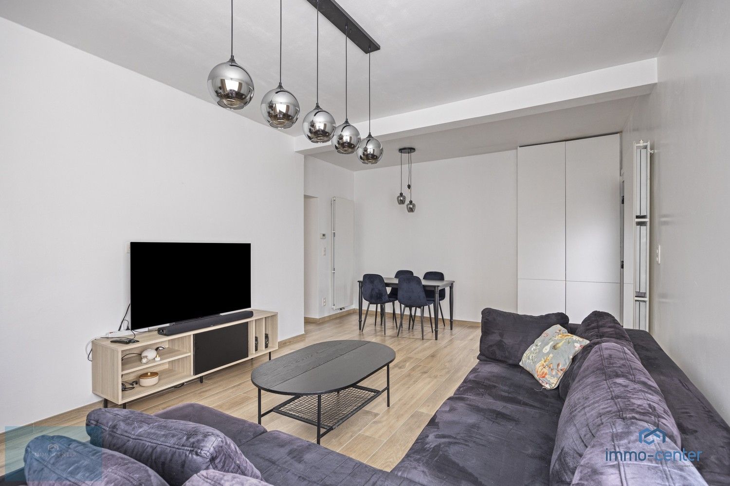 Instapklare halfopen woning met zonnepanelen en garage in Diepenbeek foto 3