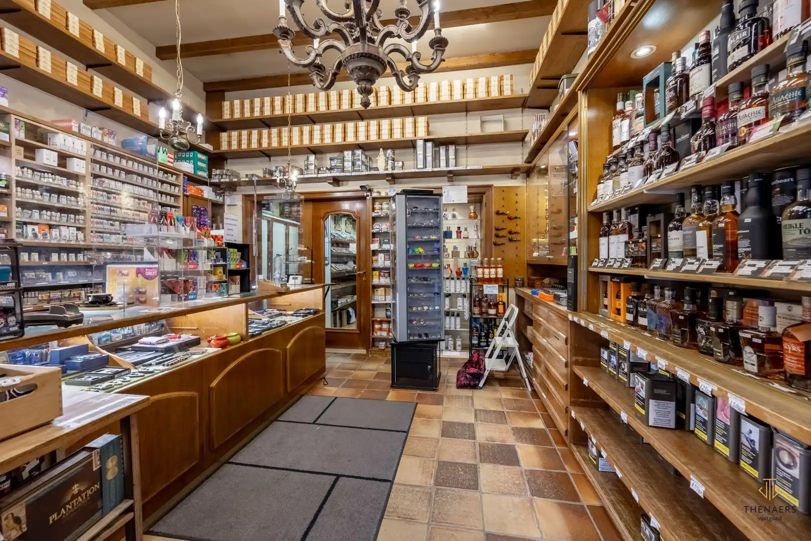 Authentiek handelspand in het centrum. foto 3