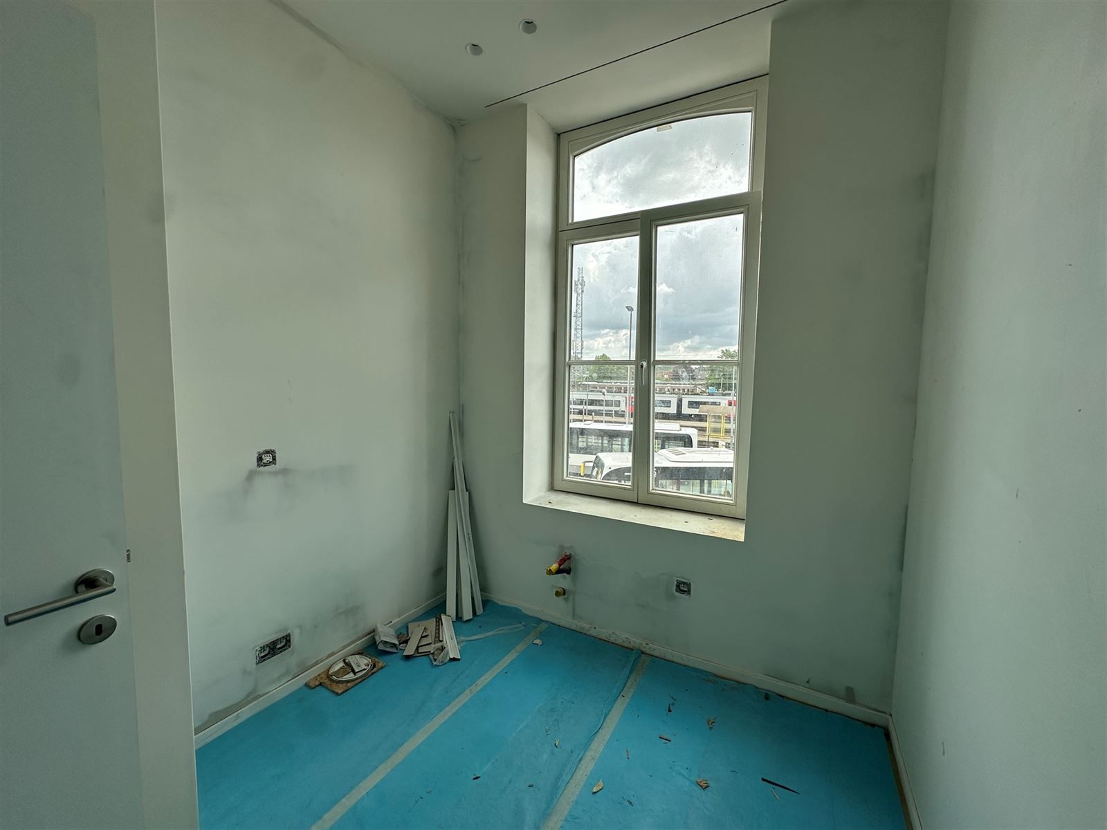 Instapklaar appartement te centrum Zottegem! foto 7