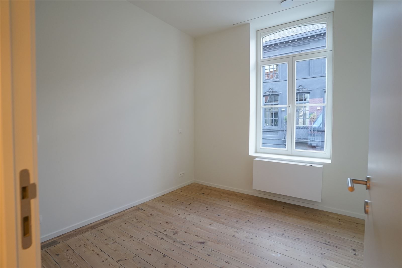 Instapklaar appartement te centrum Zottegem! foto 7