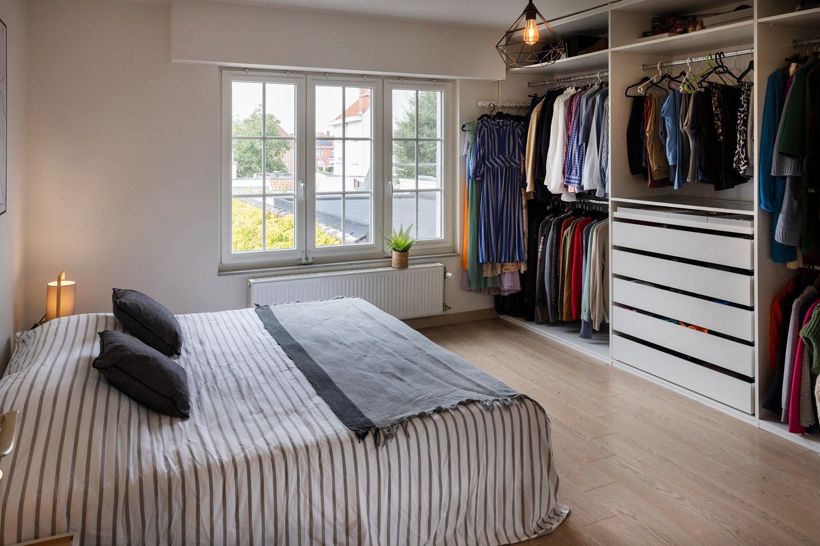 Grote woning met 4 slpks, 2 badks, ... foto 12