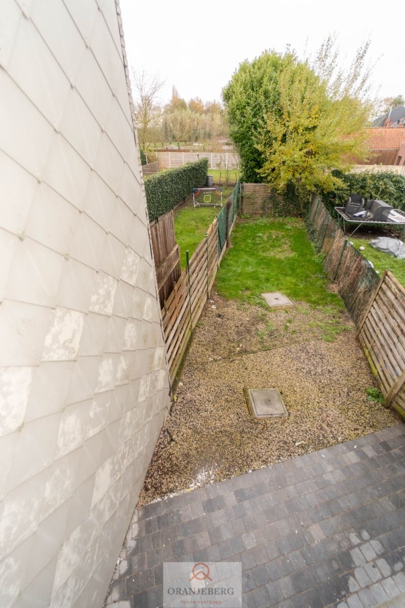 Lichtrijke bel-étage woning met garage en tuin te Lievegem - Waarschoot foto 19