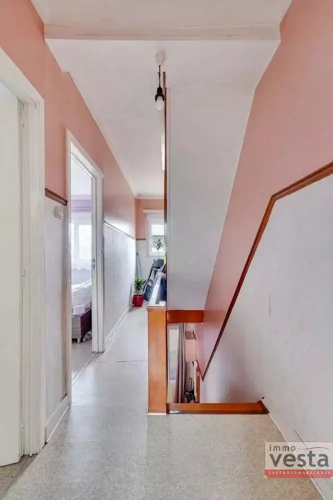 Ruime, te renoveren halfopen woning foto 19