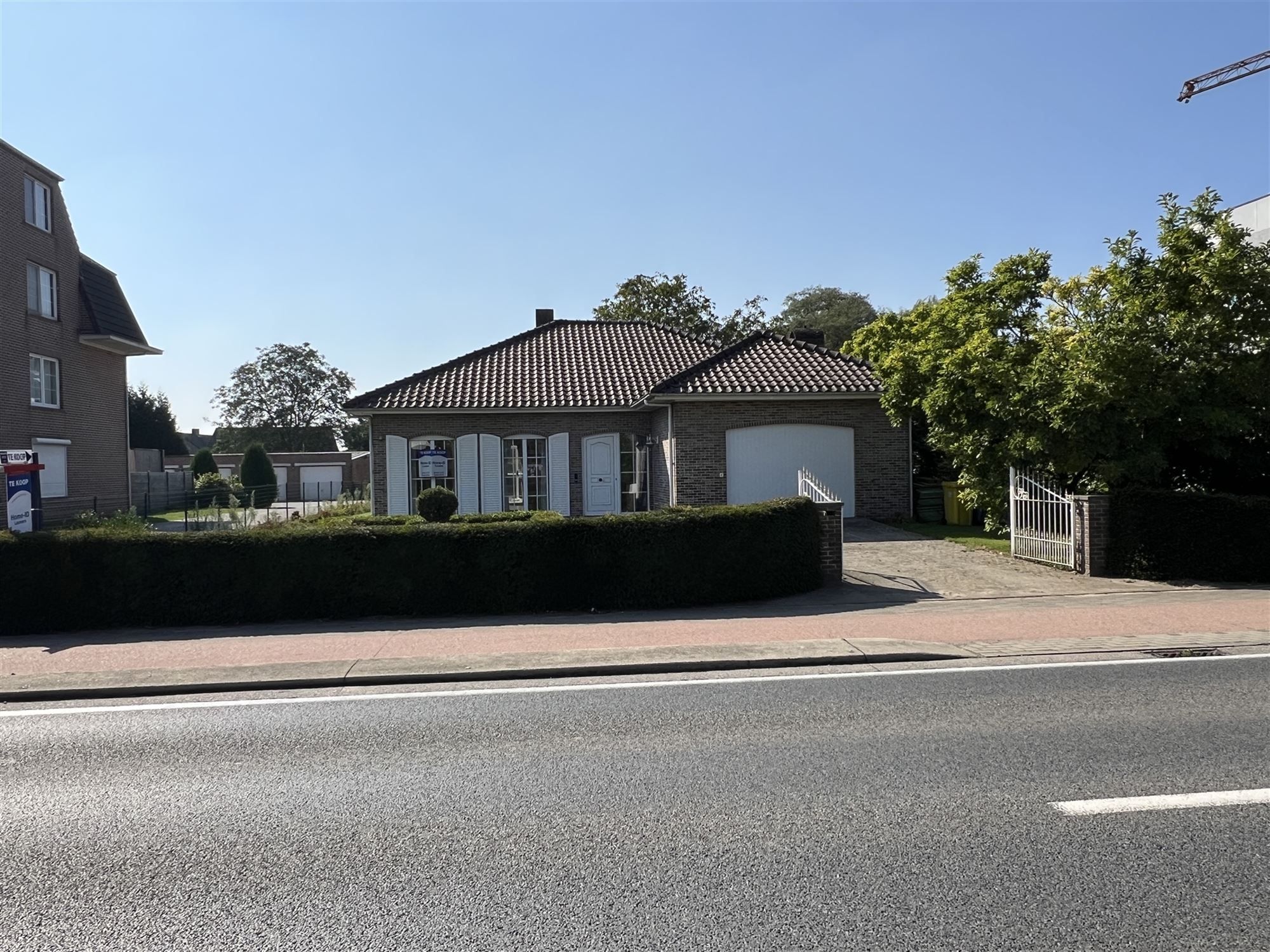 Vrijstaande Woning op groot stuk grond met garage foto 28