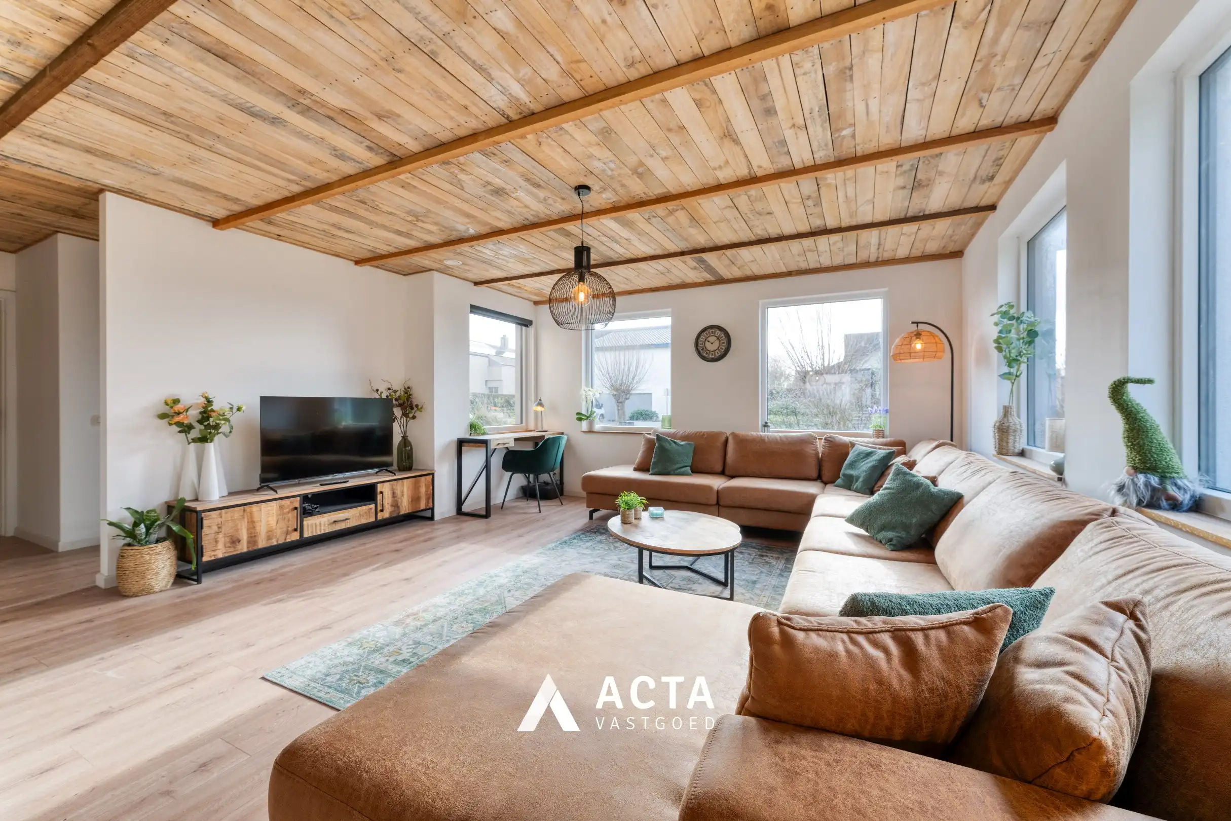 Gerenoveerde villa met vier slaapkamers in de Vicognewijk! foto 2