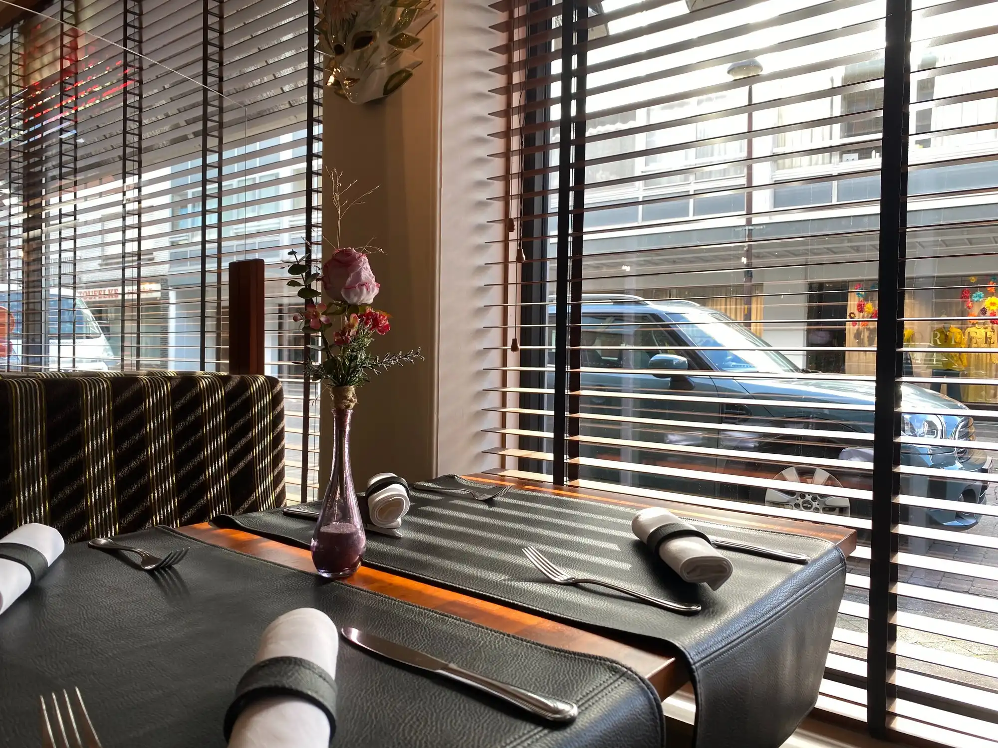 Gekend Italiaans restaurant | Stormestraat foto {{pictureIndex}}