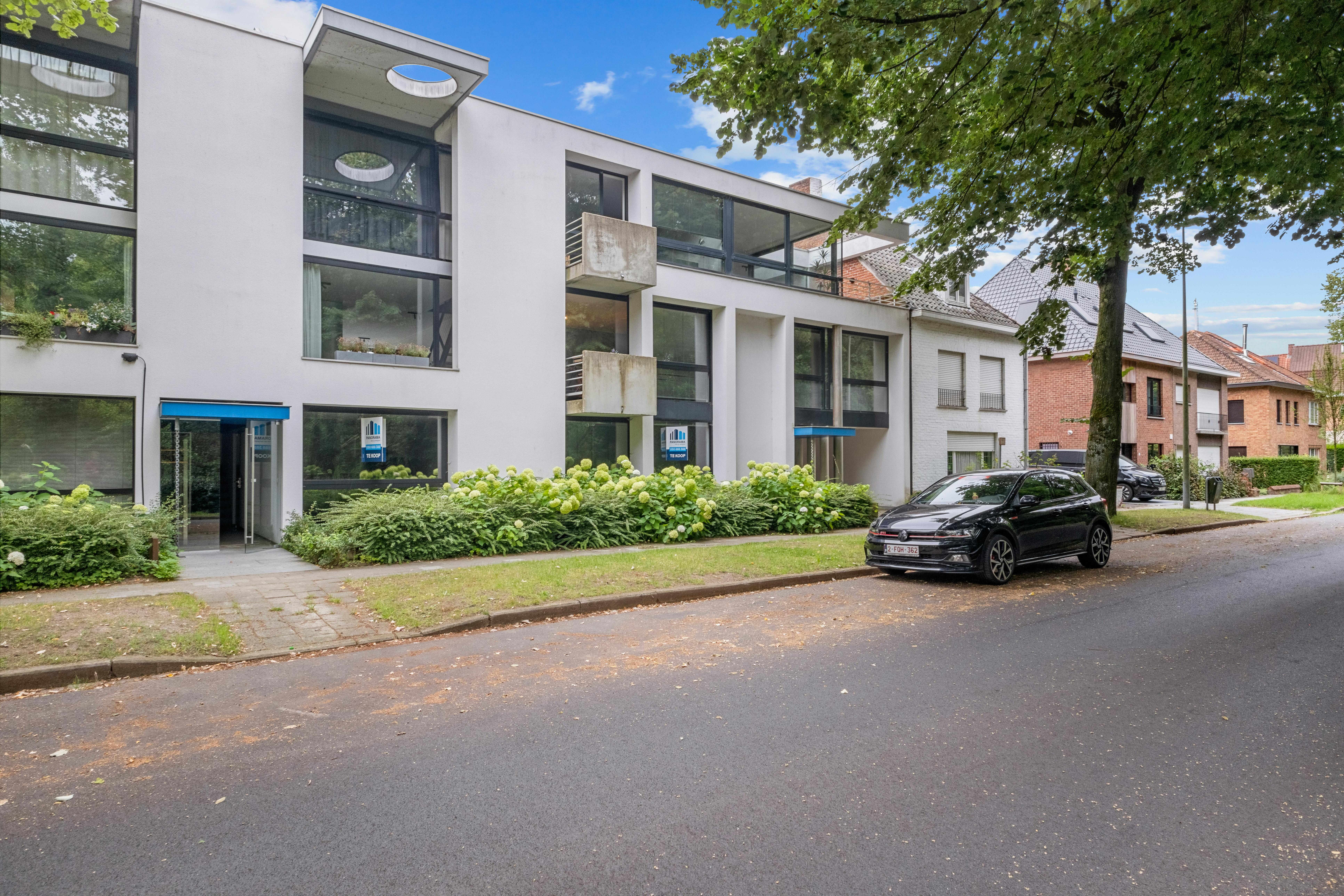 Instapklaar éénslaapkamerappartement met garage te koop foto 9