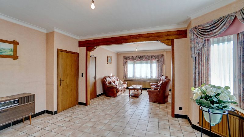 Te renoveren woning met ruim bijgebouw op 10a83ca foto 5