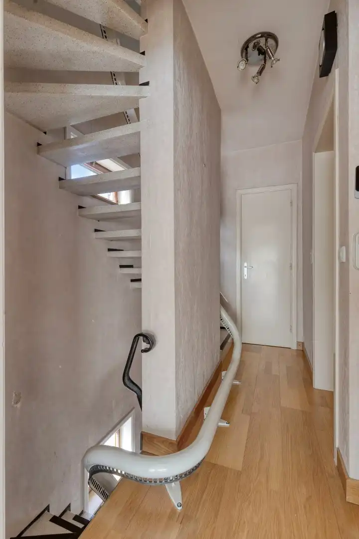 Ruim duplexappartement met 3 slaapkamers en garage! foto 4