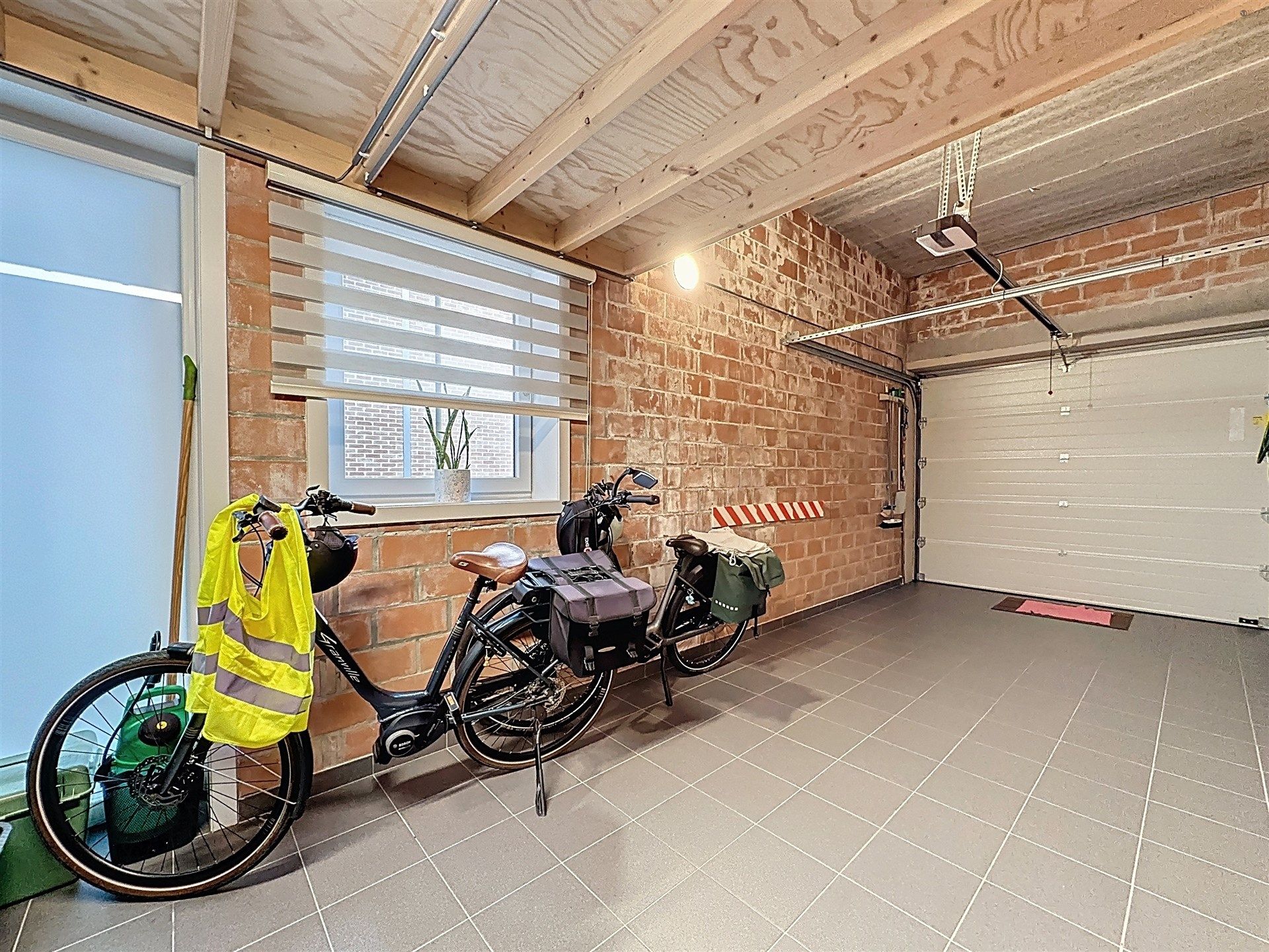 prachtige energiezuinige woning met 2 slaapkamers en ruime garage in Sint-Pauwels foto 24