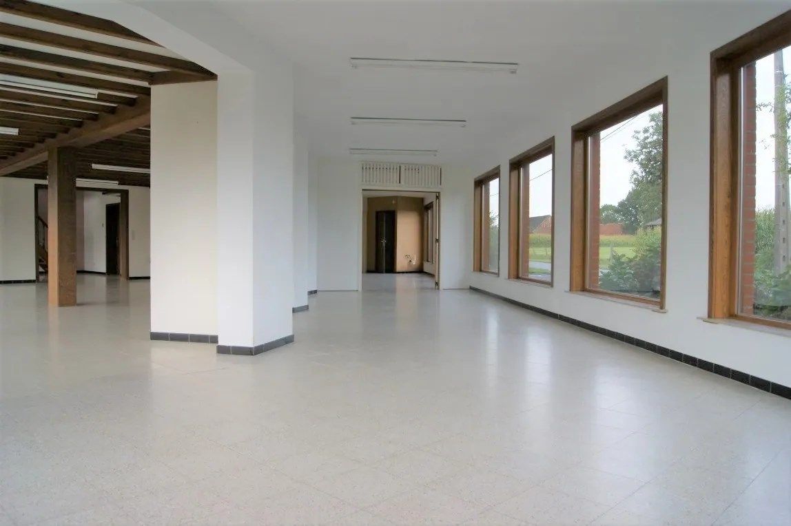 Handelsruimte/kantoor (met atelier, opslag en parking) + woning met tuin en garage, Kortemark foto 27