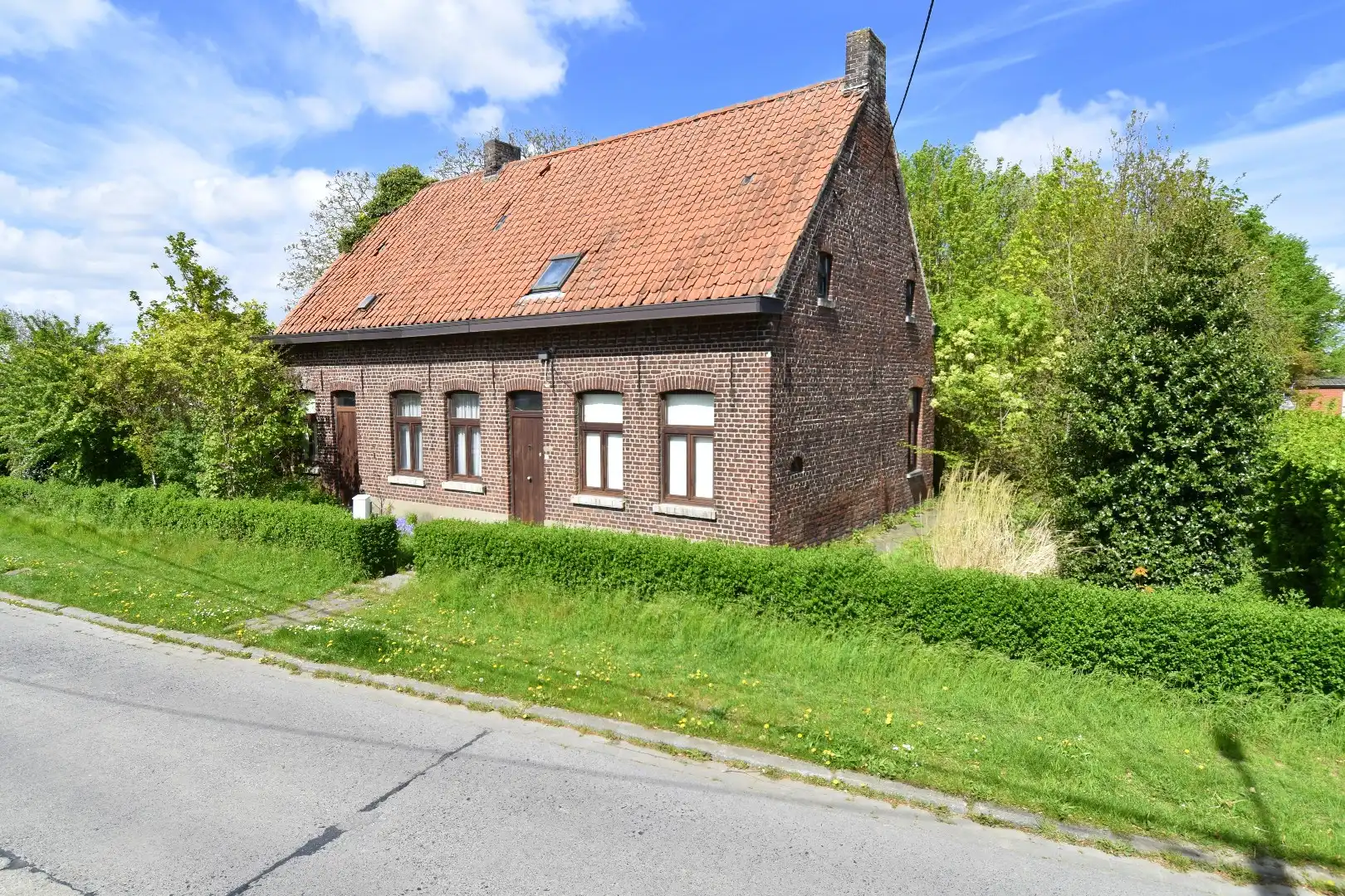 Charmant gelegen eigendom van 2.061m² met uitzonderlijk potentieel te koop in Rollegem foto 9