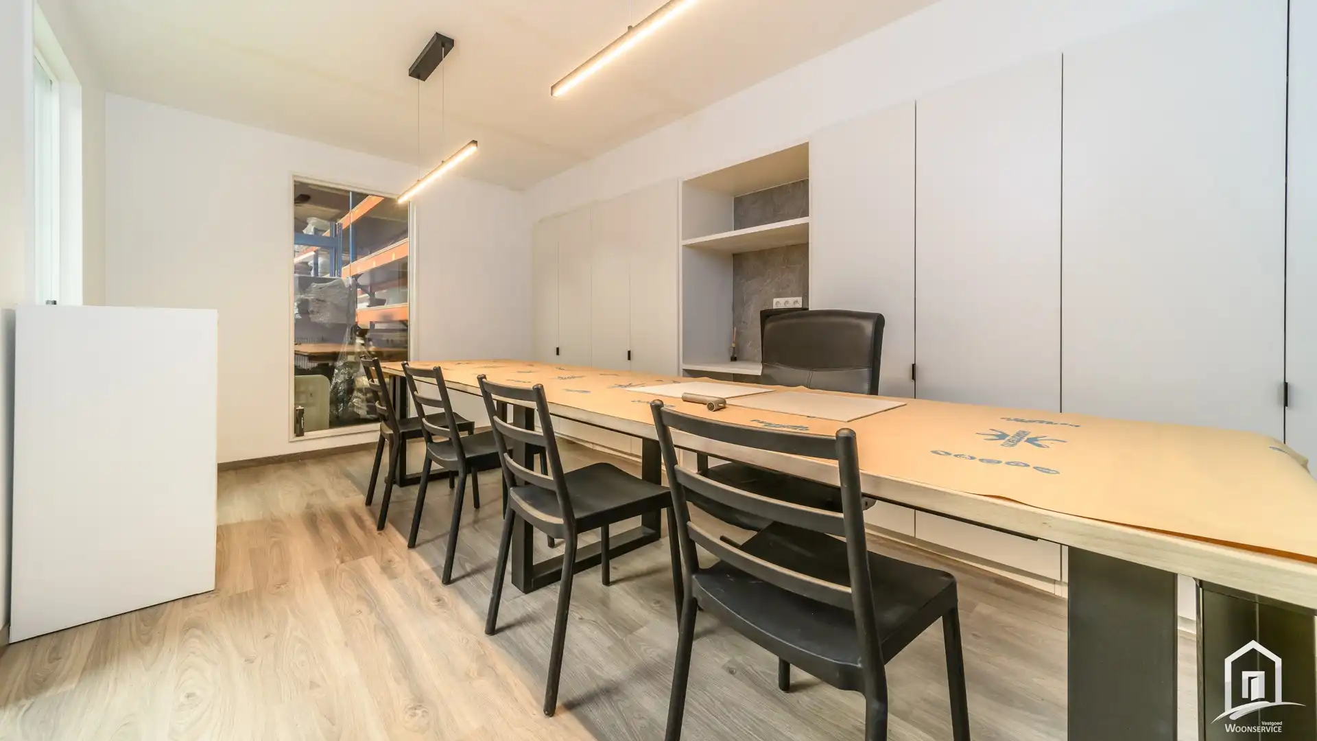 Multifunctioneel magazijn van 800 m² met burelen nabij centrum Aalst foto 14