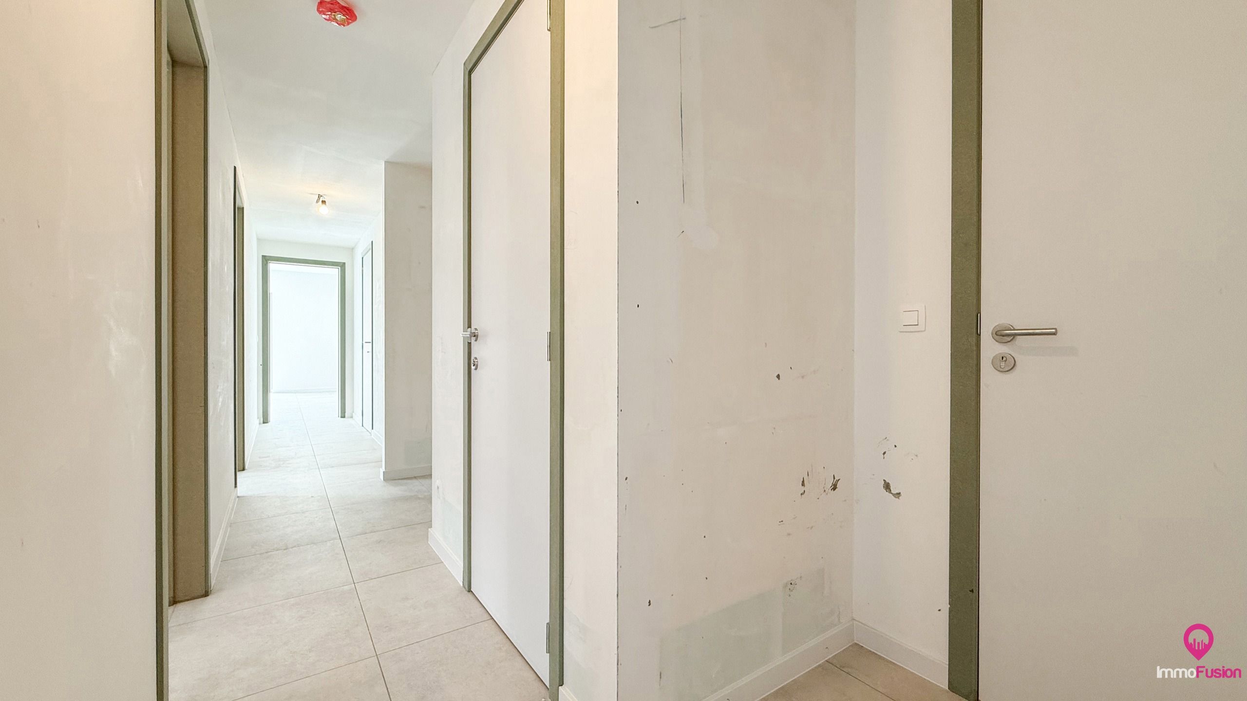 Gelijkvloers appartement met 3 slaapkamers en met een tuin! foto 8