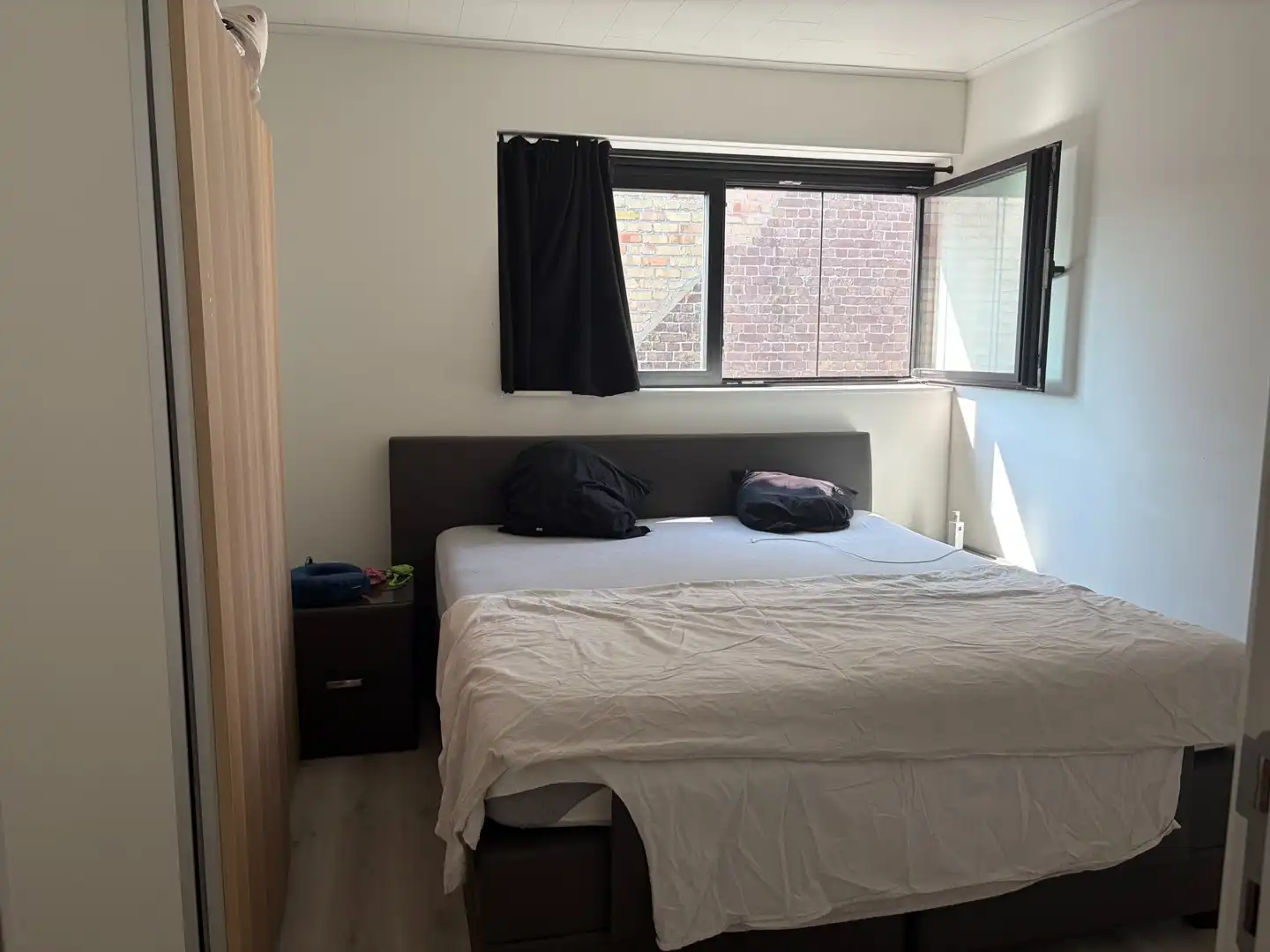 Moderne halfopen woning met alle comfort. foto 9