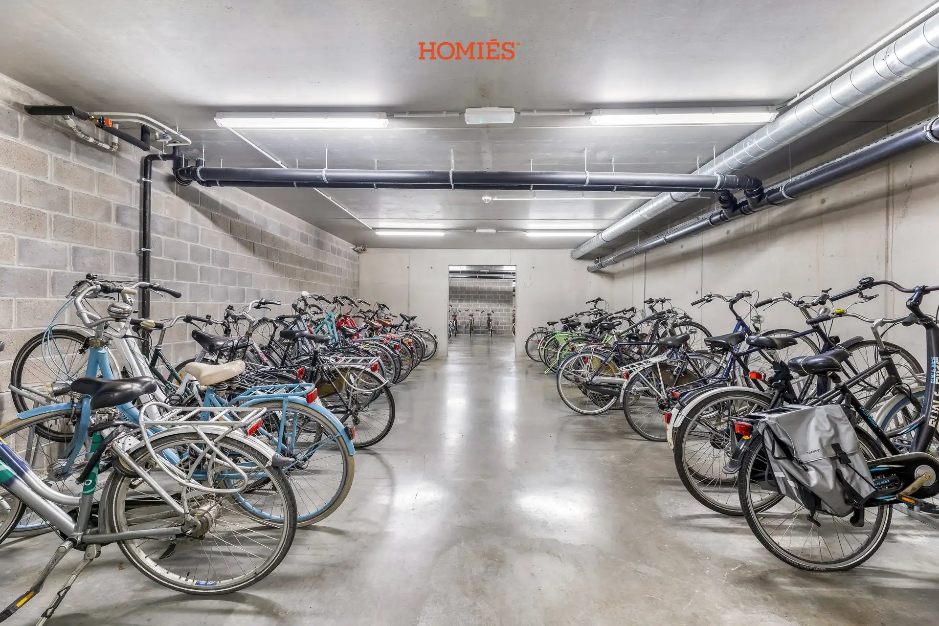 Moderne studentenkamer met hedendaags comfort foto 18