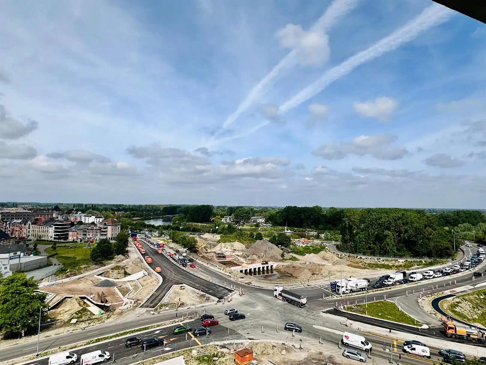 Ruim en centraal gelegen hoekappartement met prachtig uitzicht in hartje Dendermonde  foto 4