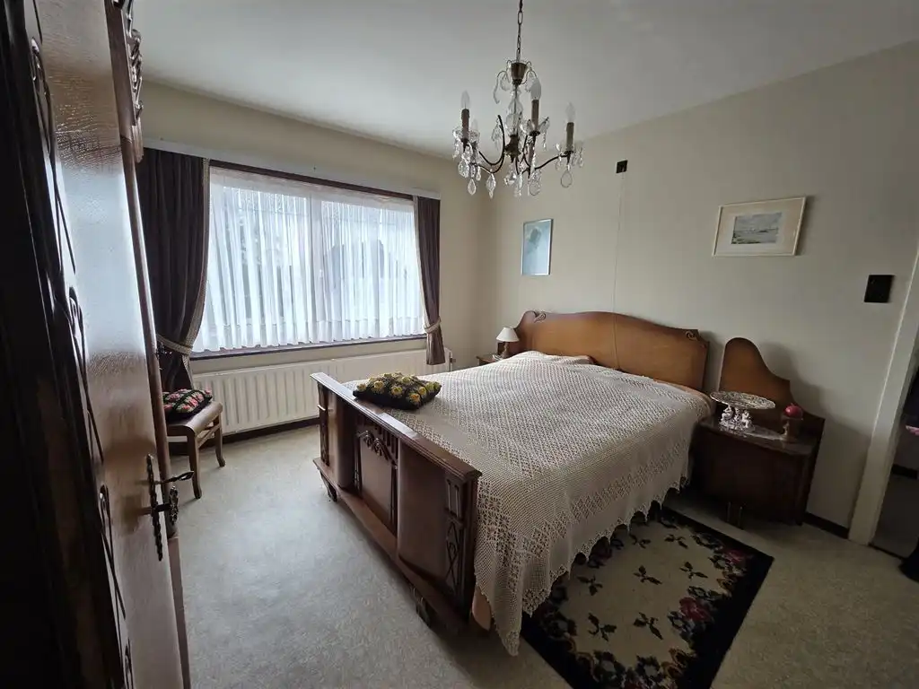 Ruime, op te frissen 3-gevelw met 4 slpks, gar en tuin foto 14