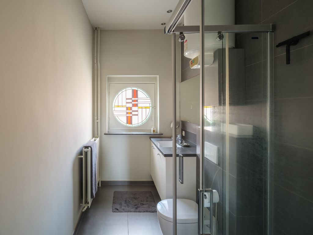 Instapklare gezinswoning met vier slaapkamers nabij de Bijlokesite foto 13