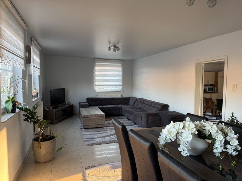 Energiezuinig duplex appartement met 4 ruime slaapkamers. foto {{pictureIndex}}
