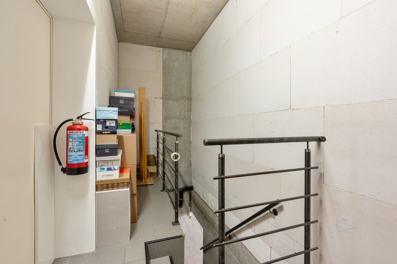 Handelspand op toplocatie aan de Markt te Bilzen! foto 15