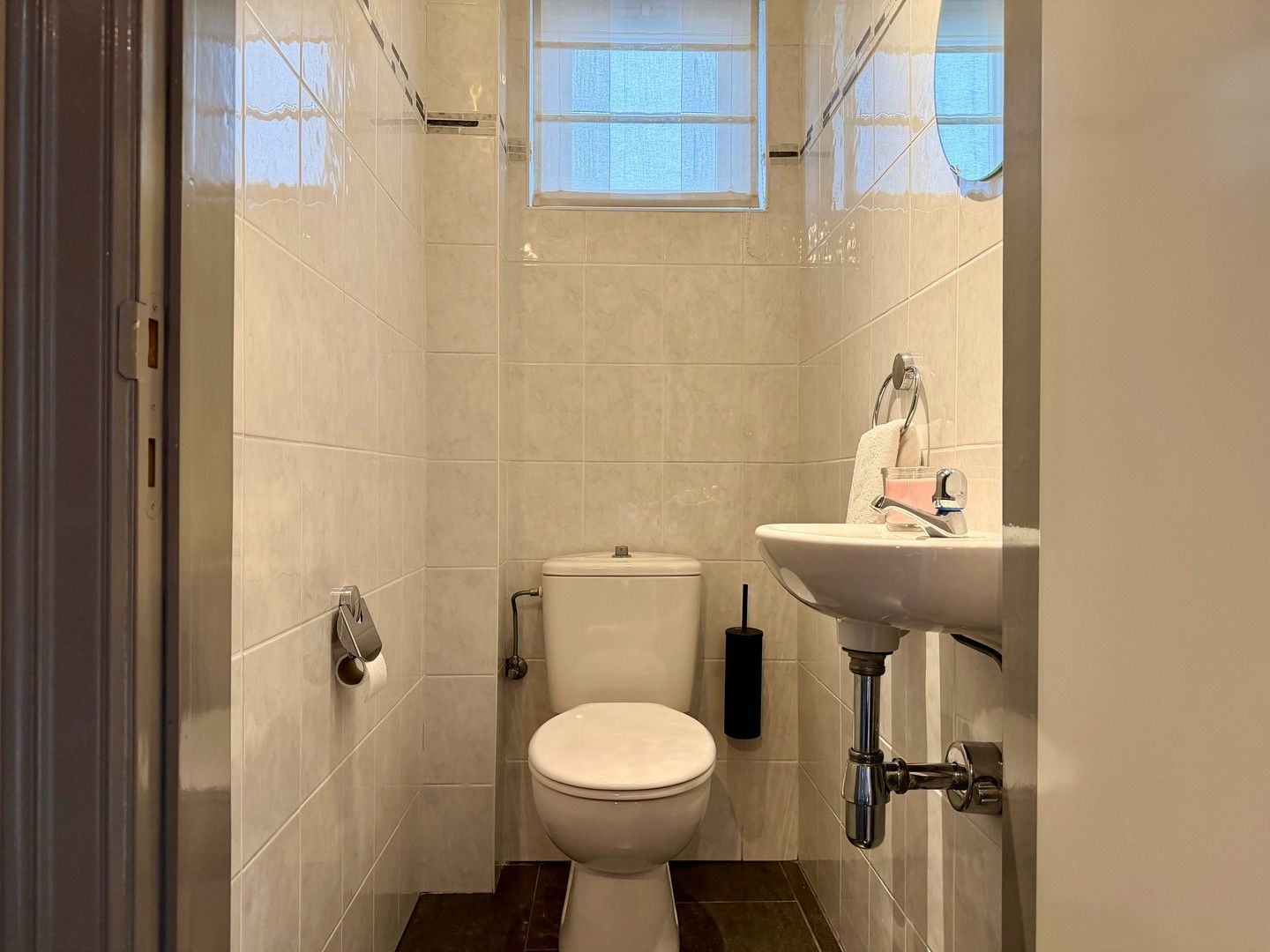 Ruime instapklare woning met garage foto 18