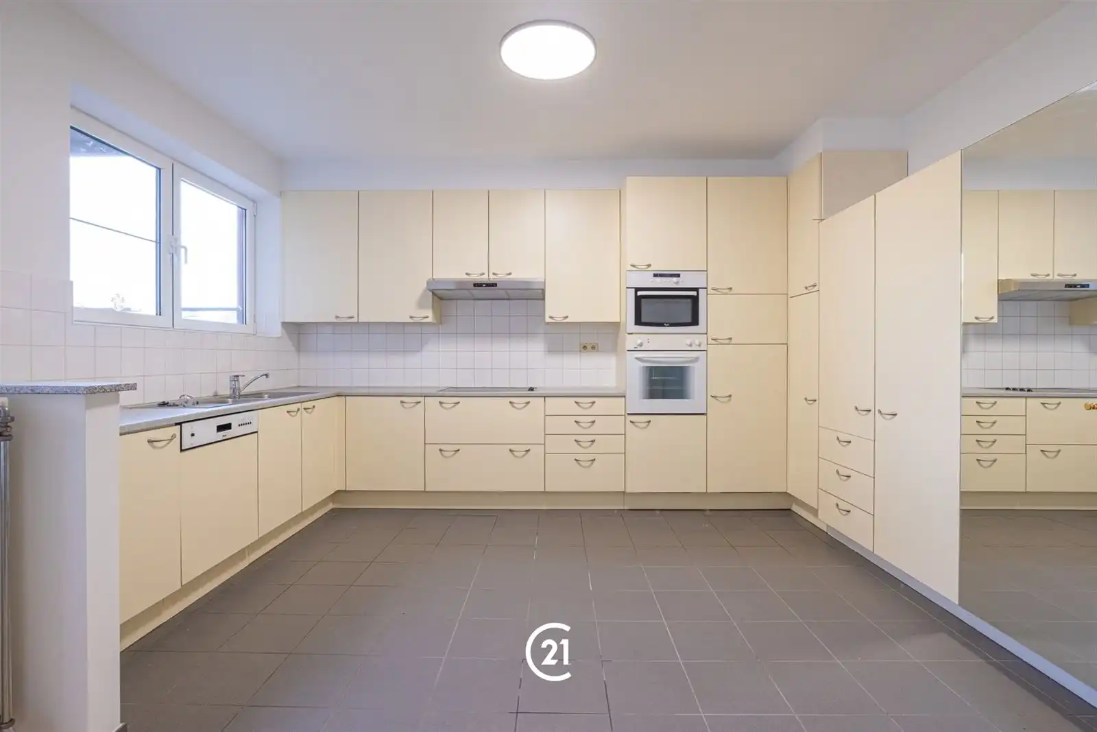 Lichtrijk appartement met 2 terrassen in het centrum van Grimbergen foto 8