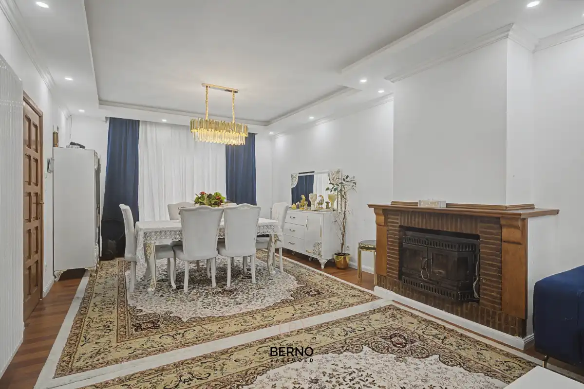 Gerenoveerde woning met 5 slaapkamers en parkeerplaats foto 5