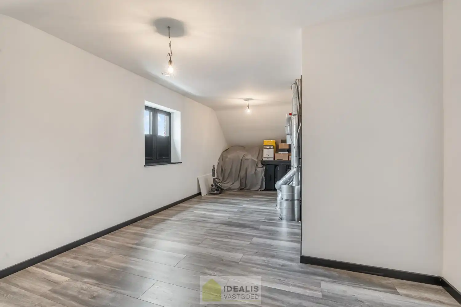 EEN BIJZONDER RIANTE WONING VAN MAAR LIEFST 302M² WOONOPPERVLAKTE OP EEN KNAP PERCEEL VAN 5A 90CA. foto 64