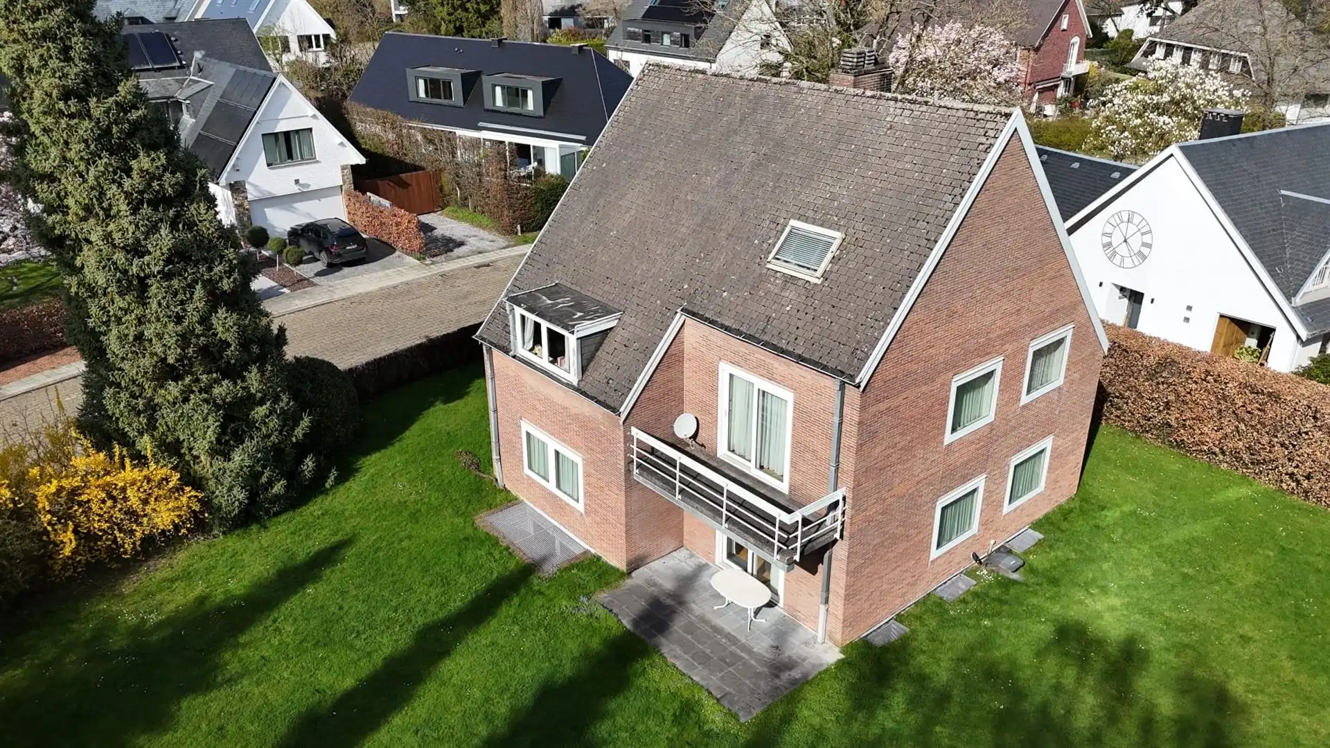 Fantastisch gelegen villa met heel veel lichtinval foto 32