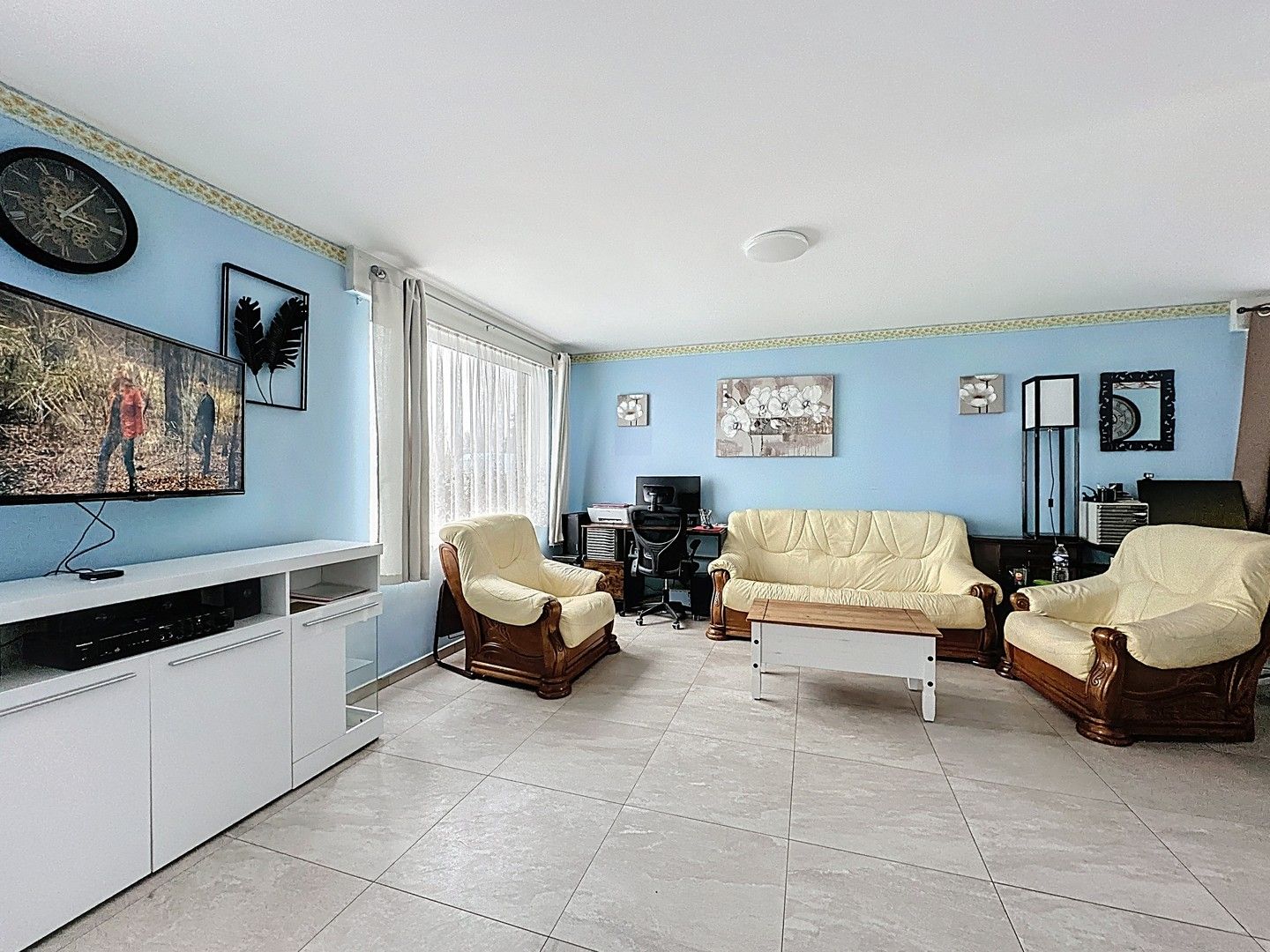 Gerenoveerde woning met grote tuin. foto 4