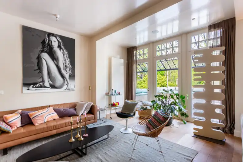 Unieke karaktervolle villa met parktuin, zwembad en een zee van ruimte,luxe alom! foto 10