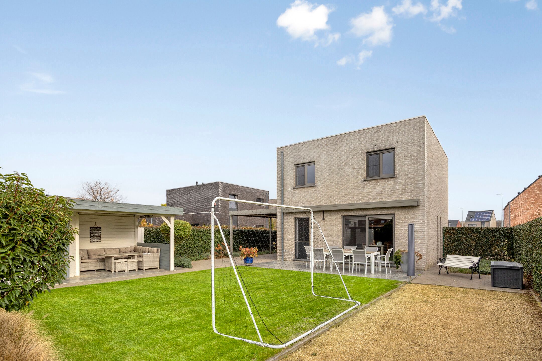 Prachtige recente woning op uitstekende locatie foto 23