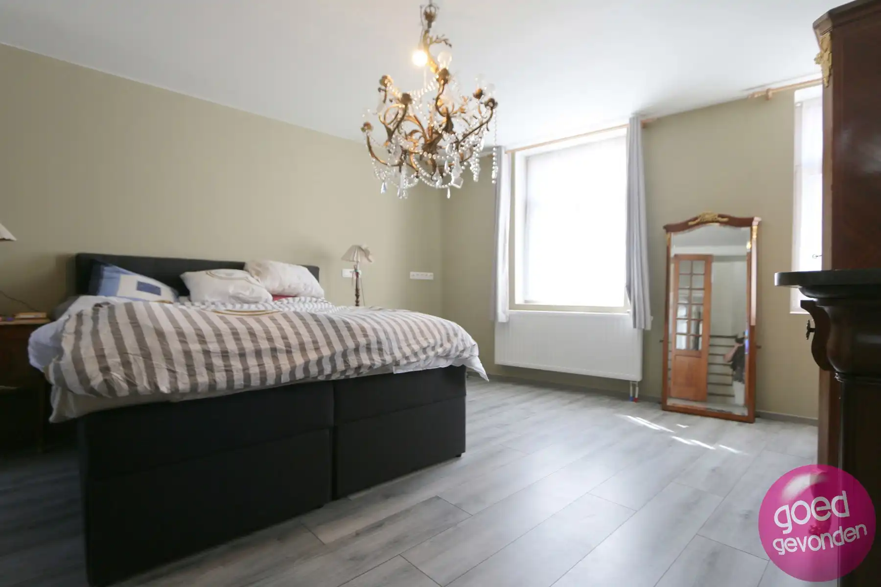 GERENOVEERDE WONING - 2 RUIME SLK - TUIN - TERRAS - CENTRUM foto 16